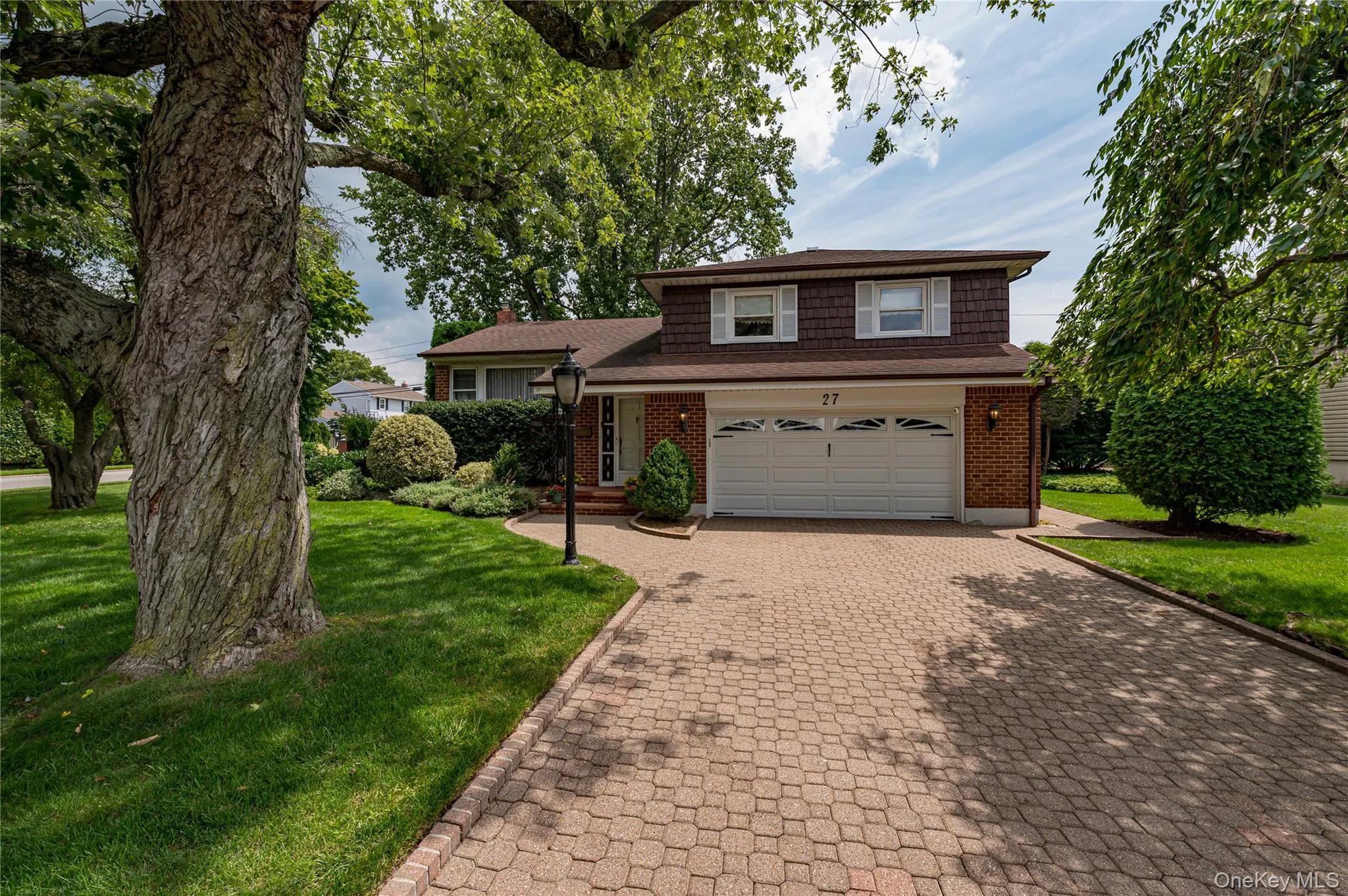 27 Ann Drive, Oyster Bay, NY, 3 Bedrooms Bedrooms, 11 Rooms Rooms,2 BathroomsBathrooms,Residential,For Rent,Ann,0,1033385 27 Ann Drive, Oyster Bay, NY, 3 Bedrooms Bedrooms, 11 Rooms Rooms,2 BathroomsBathrooms,Residential,For Rent,Ann,0,1033385