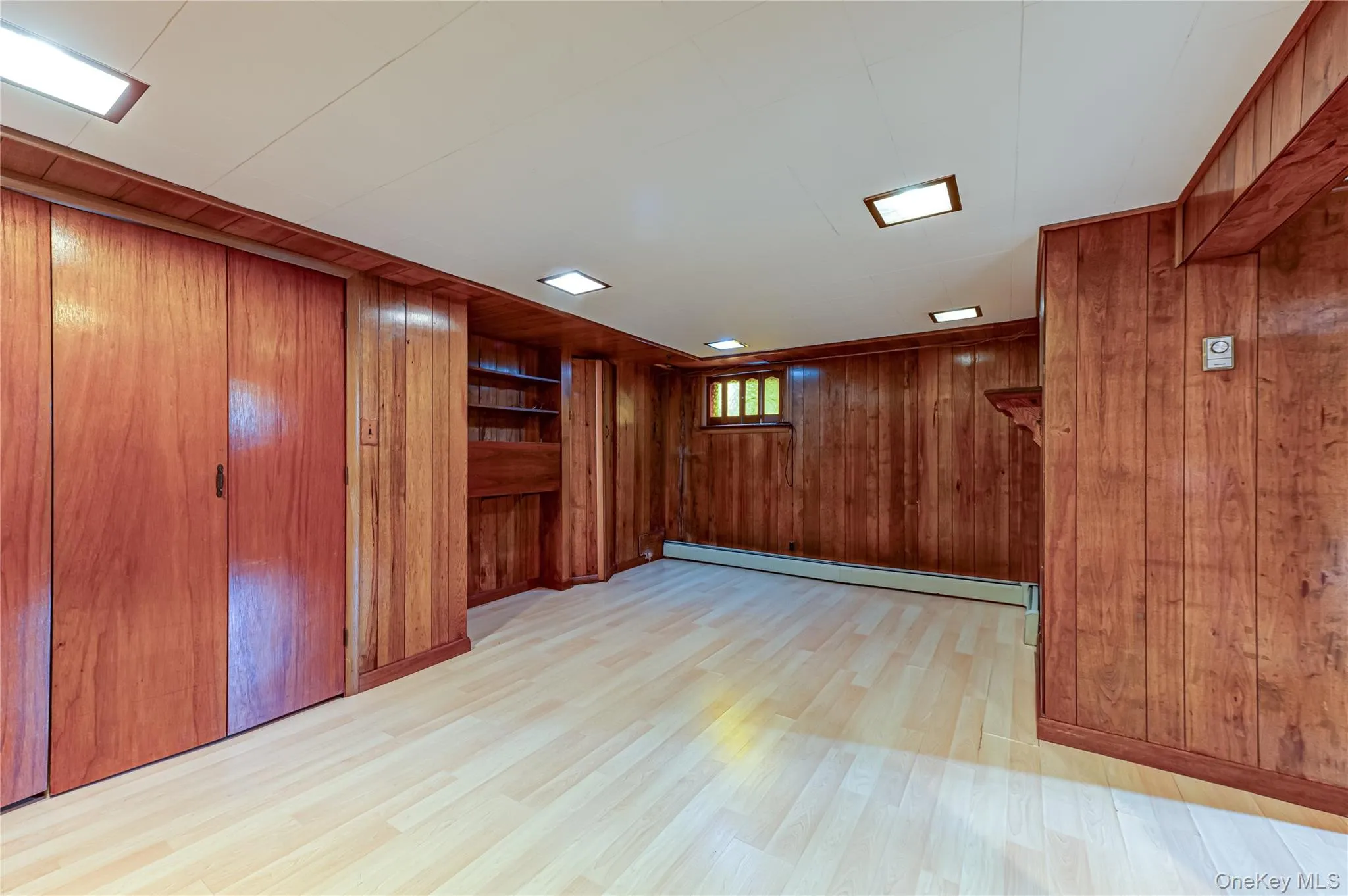 27 Ann Drive, Oyster Bay, NY, 3 Bedrooms Bedrooms, 11 Rooms Rooms,2 BathroomsBathrooms,Residential,For Rent,Ann,0,1033385 27 Ann Drive, Oyster Bay, NY, 3 Bedrooms Bedrooms, 11 Rooms Rooms,2 BathroomsBathrooms,Residential,For Rent,Ann,0,1033385