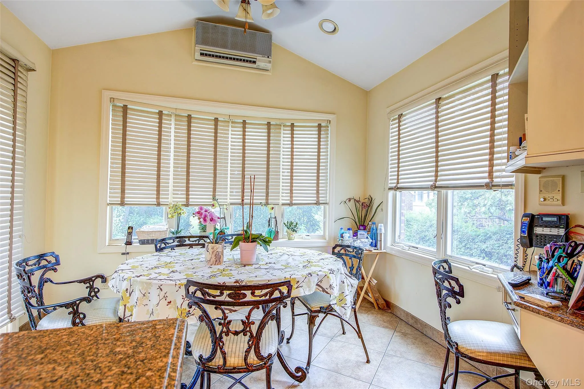 75-12 174th Street, New York, NY, 5 Bedrooms Bedrooms, 9 Rooms Rooms,3 BathroomsBathrooms,Residential,For Rent,174th,0,1033389 75-12 174th Street, New York, NY, 5 Bedrooms Bedrooms, 9 Rooms Rooms,3 BathroomsBathrooms,Residential,For Rent,174th,0,1033389