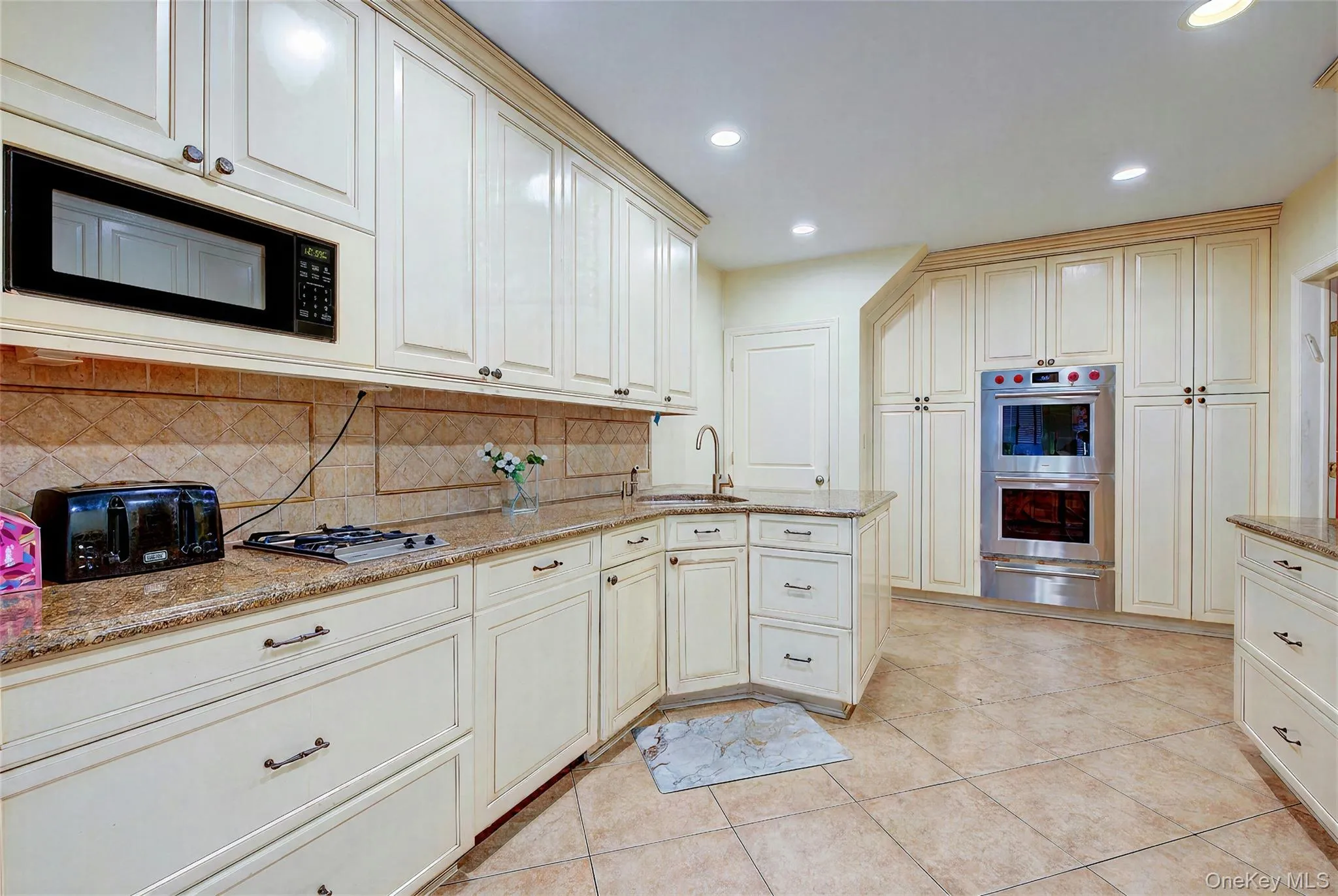 75-12 174th Street, New York, NY, 5 Bedrooms Bedrooms, 9 Rooms Rooms,3 BathroomsBathrooms,Residential,For Rent,174th,0,1033389 75-12 174th Street, New York, NY, 5 Bedrooms Bedrooms, 9 Rooms Rooms,3 BathroomsBathrooms,Residential,For Rent,174th,0,1033389