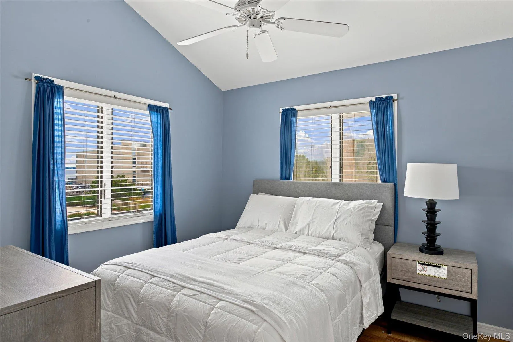 717 Dune Road, Southampton, NY, 3 Bedrooms Bedrooms, 8 Rooms Rooms,2 BathroomsBathrooms,Residential Lease,For Rent,Dune,0,1033391 717 Dune Road, Southampton, NY, 3 Bedrooms Bedrooms, 8 Rooms Rooms,2 BathroomsBathrooms,Residential Lease,For Rent,Dune,0,1033391