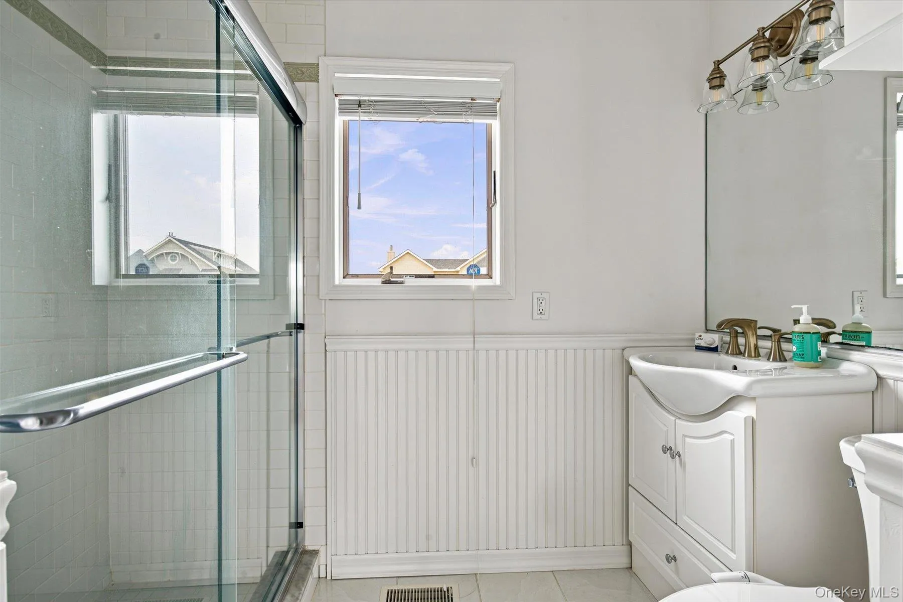 717 Dune Road, Southampton, NY, 3 Bedrooms Bedrooms, 8 Rooms Rooms,2 BathroomsBathrooms,Residential Lease,For Rent,Dune,0,1033391 717 Dune Road, Southampton, NY, 3 Bedrooms Bedrooms, 8 Rooms Rooms,2 BathroomsBathrooms,Residential Lease,For Rent,Dune,0,1033391