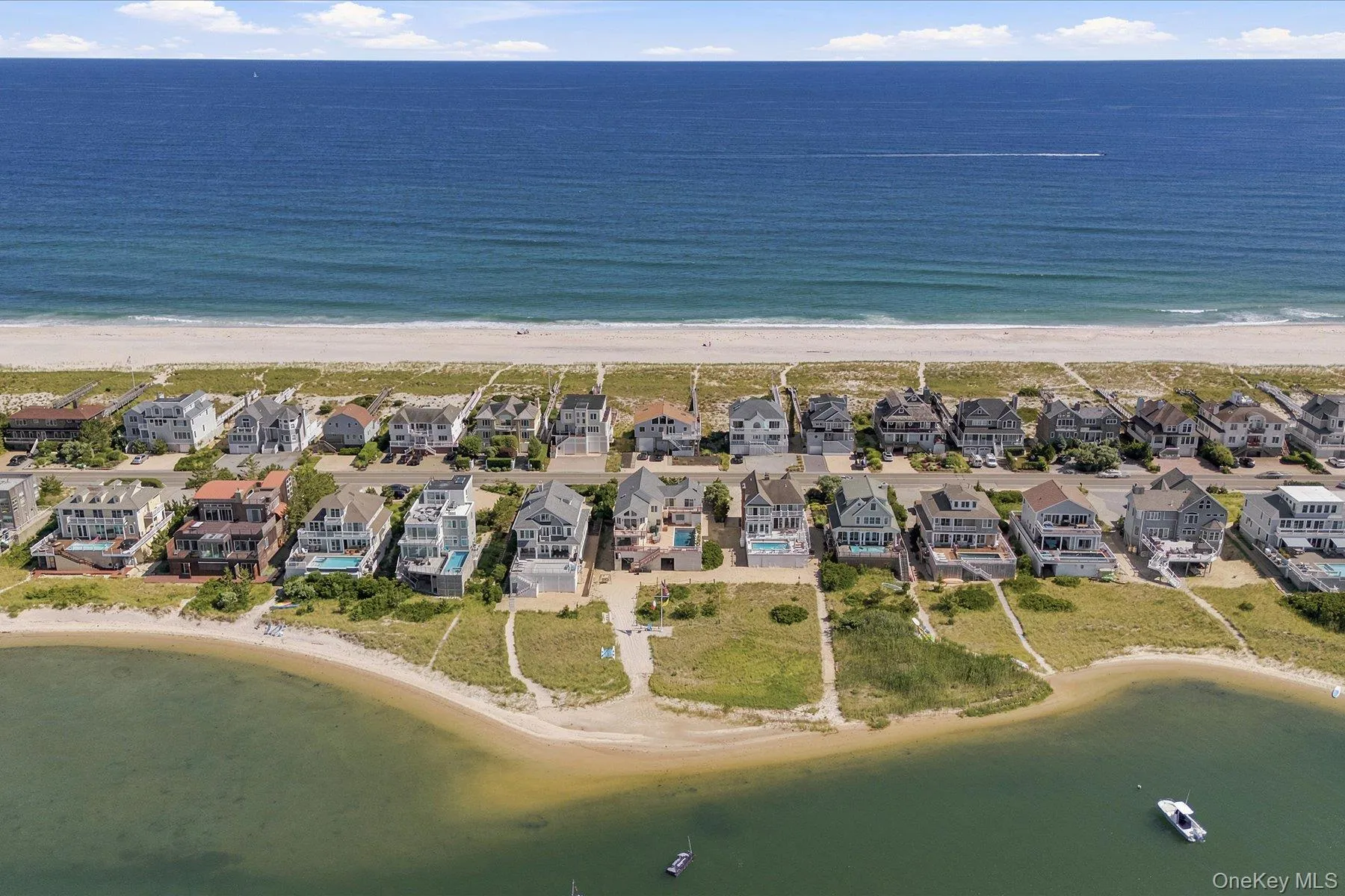 717 Dune Road, Southampton, NY, 3 Bedrooms Bedrooms, 8 Rooms Rooms,2 BathroomsBathrooms,Residential Lease,For Rent,Dune,0,1033391 717 Dune Road, Southampton, NY, 3 Bedrooms Bedrooms, 8 Rooms Rooms,2 BathroomsBathrooms,Residential Lease,For Rent,Dune,0,1033391