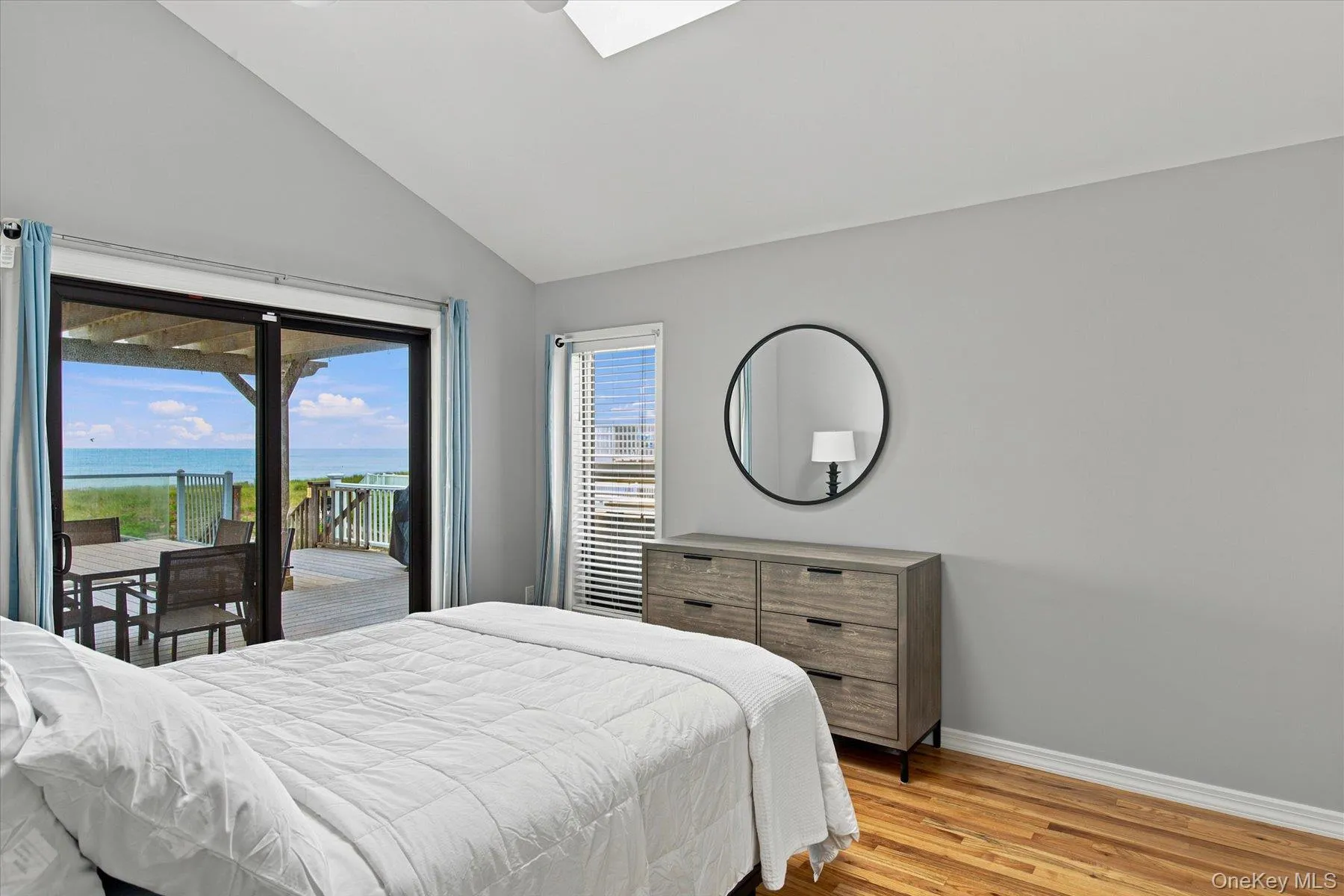 717 Dune Road, Southampton, NY, 3 Bedrooms Bedrooms, 8 Rooms Rooms,2 BathroomsBathrooms,Residential Lease,For Rent,Dune,0,1033391 717 Dune Road, Southampton, NY, 3 Bedrooms Bedrooms, 8 Rooms Rooms,2 BathroomsBathrooms,Residential Lease,For Rent,Dune,0,1033391