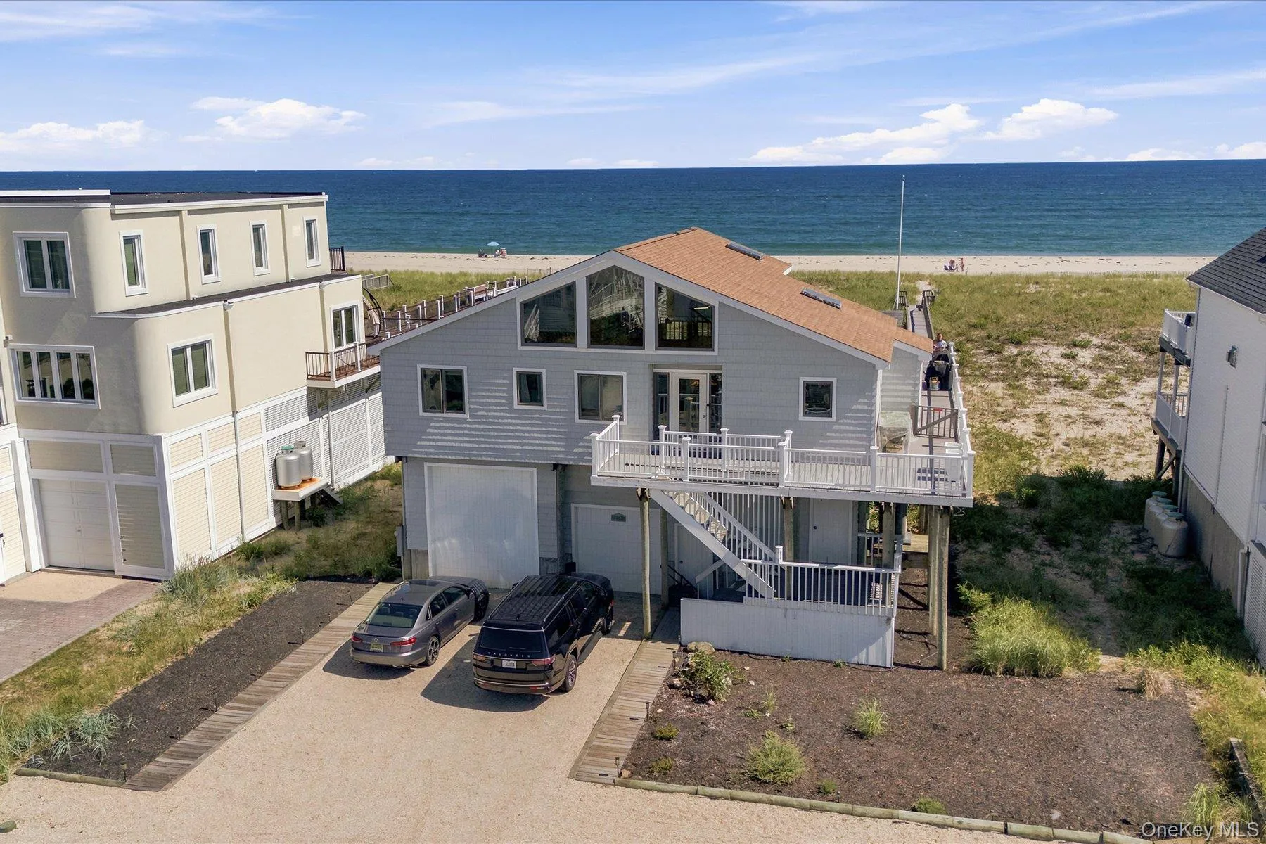 717 Dune Road, Southampton, NY, 3 Bedrooms Bedrooms, 8 Rooms Rooms,2 BathroomsBathrooms,Residential Lease,For Rent,Dune,0,1033391 717 Dune Road, Southampton, NY, 3 Bedrooms Bedrooms, 8 Rooms Rooms,2 BathroomsBathrooms,Residential Lease,For Rent,Dune,0,1033391