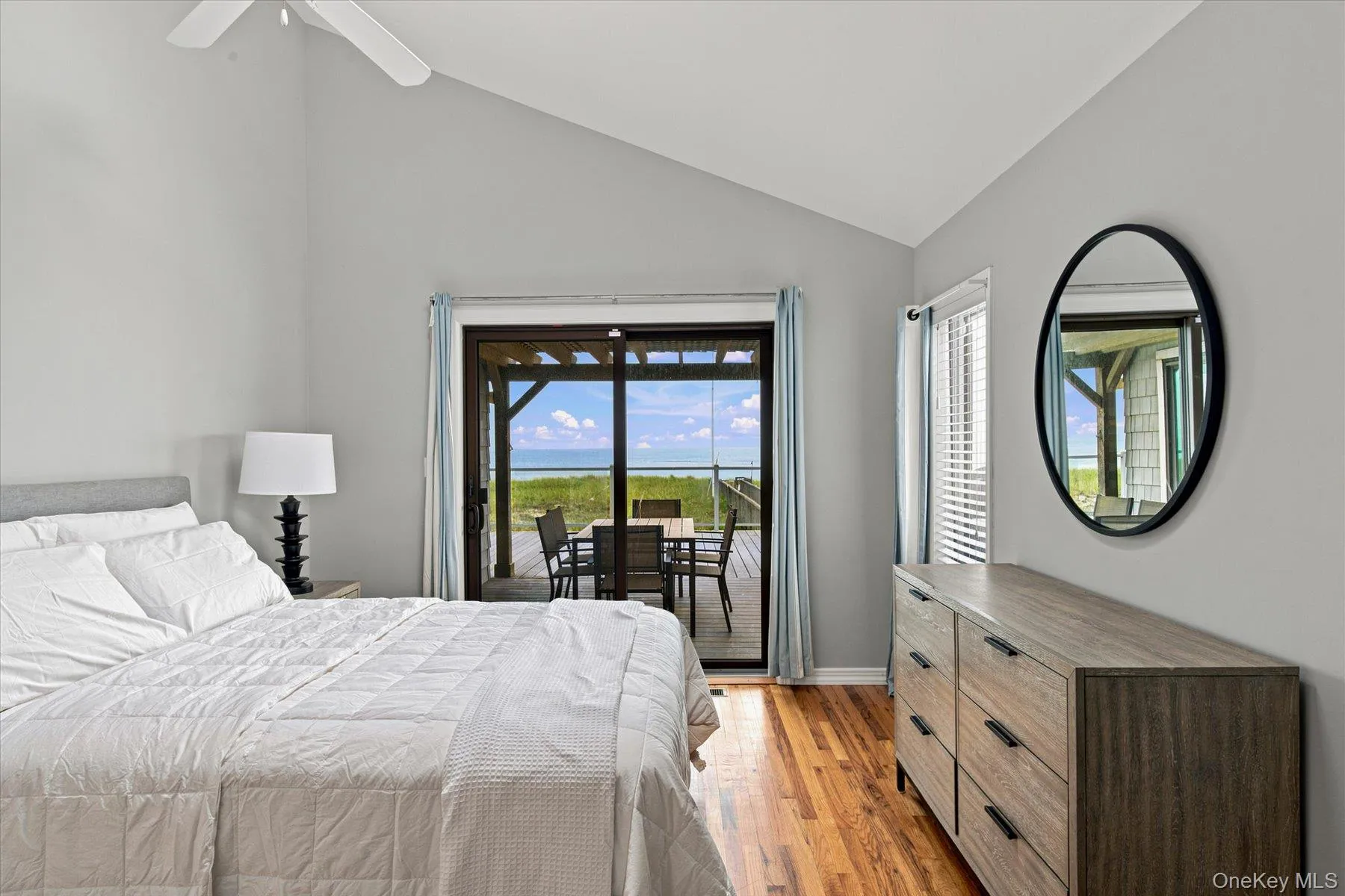 717 Dune Road, Southampton, NY, 3 Bedrooms Bedrooms, 8 Rooms Rooms,2 BathroomsBathrooms,Residential Lease,For Rent,Dune,0,1033391 717 Dune Road, Southampton, NY, 3 Bedrooms Bedrooms, 8 Rooms Rooms,2 BathroomsBathrooms,Residential Lease,For Rent,Dune,0,1033391