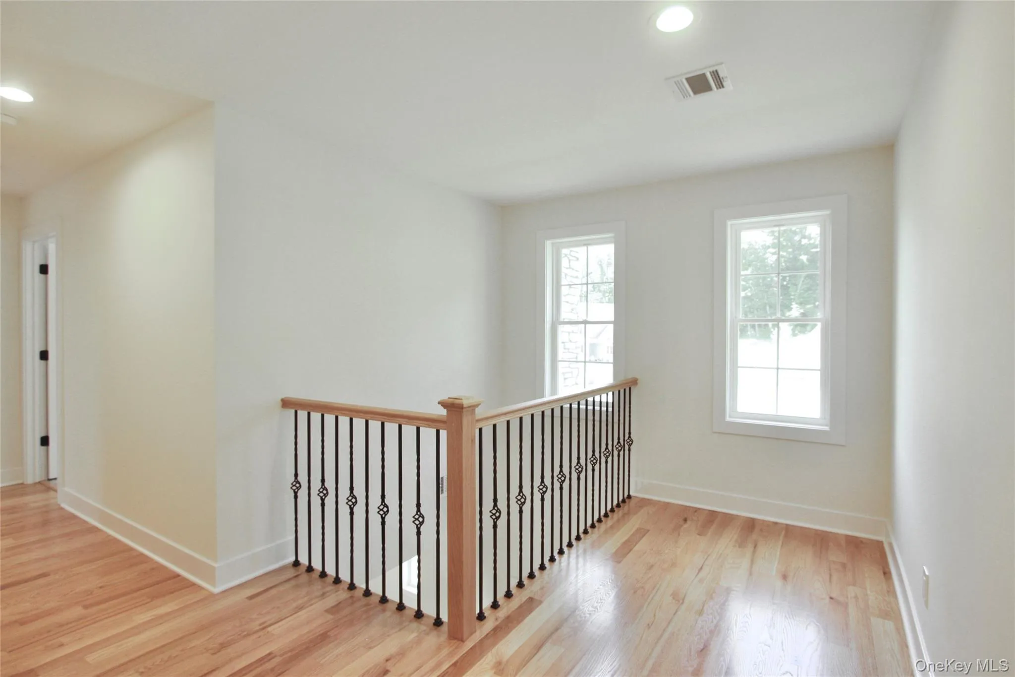84 Frank Street, New Windsor, NY, 4 Bedrooms Bedrooms, 7 Rooms Rooms,2 BathroomsBathrooms,Residential,For Rent,Frank,0,1033393 84 Frank Street, New Windsor, NY, 4 Bedrooms Bedrooms, 7 Rooms Rooms,2 BathroomsBathrooms,Residential,For Rent,Frank,0,1033393