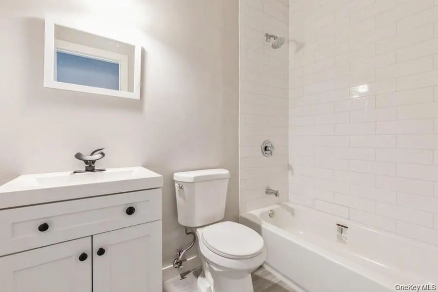 125 Lynbrook Drive, Brookhaven, NY, 3 Bedrooms Bedrooms, 8 Rooms Rooms,2 BathroomsBathrooms,Residential,For Rent,Lynbrook,0,1033394 125 Lynbrook Drive, Brookhaven, NY, 3 Bedrooms Bedrooms, 8 Rooms Rooms,2 BathroomsBathrooms,Residential,For Rent,Lynbrook,0,1033394