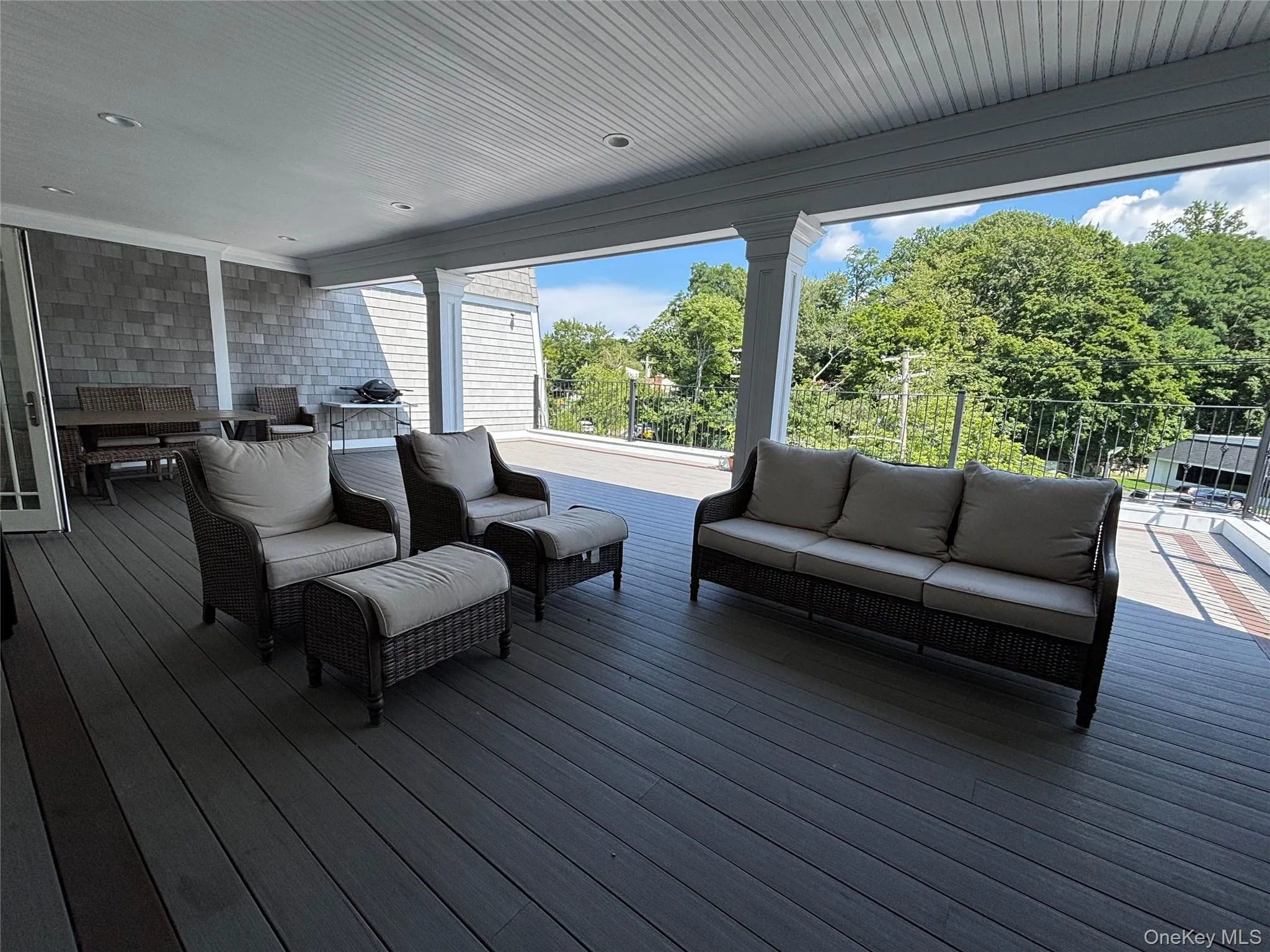110 New York Avenue, Huntington, NY, 2 Bedrooms Bedrooms, 4 Rooms Rooms,2 BathroomsBathrooms,Residential Lease,For Rent,New York,0,1033395 110 New York Avenue, Huntington, NY, 2 Bedrooms Bedrooms, 4 Rooms Rooms,2 BathroomsBathrooms,Residential Lease,For Rent,New York,0,1033395