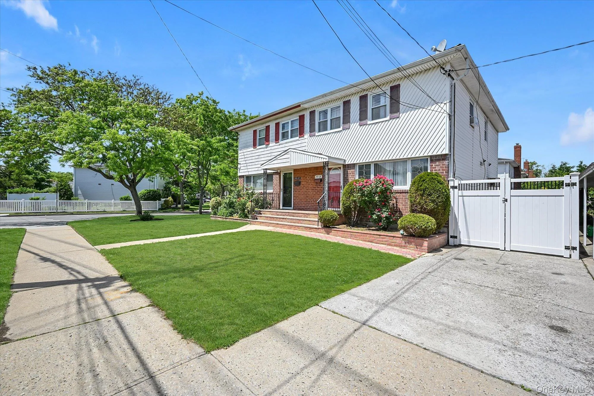253-27 147th Avenue, New York, NY, 3 Bedrooms Bedrooms, 7 Rooms Rooms,1 BathroomBathrooms,Residential,For Rent,147th,0,1033401 253-27 147th Avenue, New York, NY, 3 Bedrooms Bedrooms, 7 Rooms Rooms,1 BathroomBathrooms,Residential,For Rent,147th,0,1033401