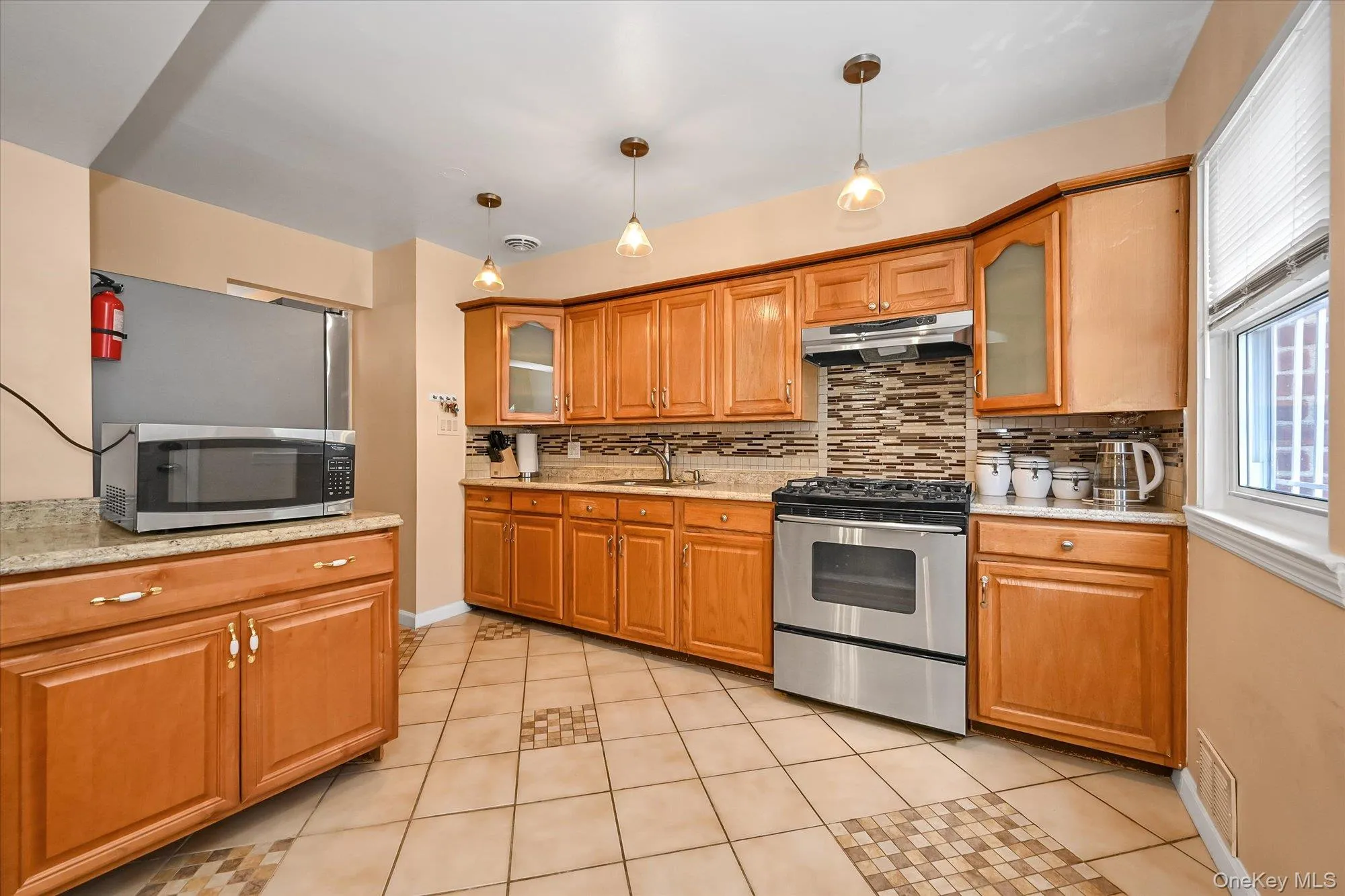 253-27 147th Avenue, New York, NY, 3 Bedrooms Bedrooms, 7 Rooms Rooms,1 BathroomBathrooms,Residential,For Rent,147th,0,1033401 253-27 147th Avenue, New York, NY, 3 Bedrooms Bedrooms, 7 Rooms Rooms,1 BathroomBathrooms,Residential,For Rent,147th,0,1033401