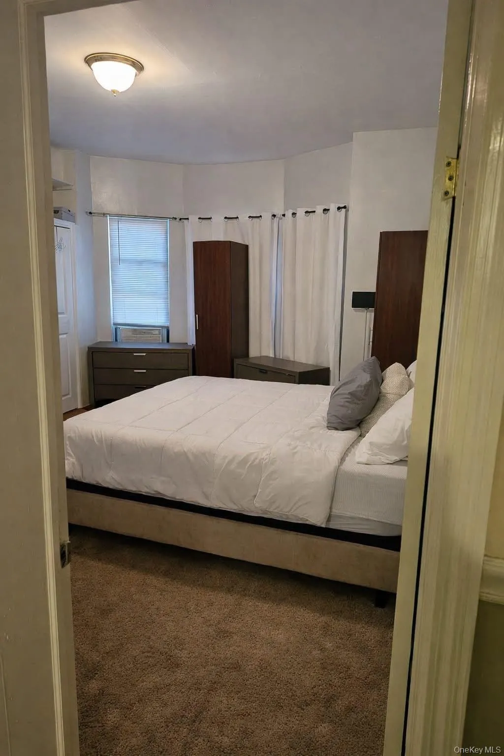 688 230th Street, New York, NY, 4 Bedrooms Bedrooms, 6 Rooms Rooms,1 BathroomBathrooms,Residential Lease,For Rent,230th,0,1033404 688 230th Street, New York, NY, 4 Bedrooms Bedrooms, 6 Rooms Rooms,1 BathroomBathrooms,Residential Lease,For Rent,230th,0,1033404