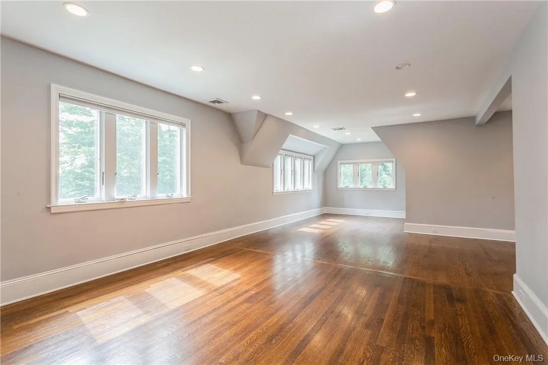 Endless possibilities with this space. Endless possibilities with this space.