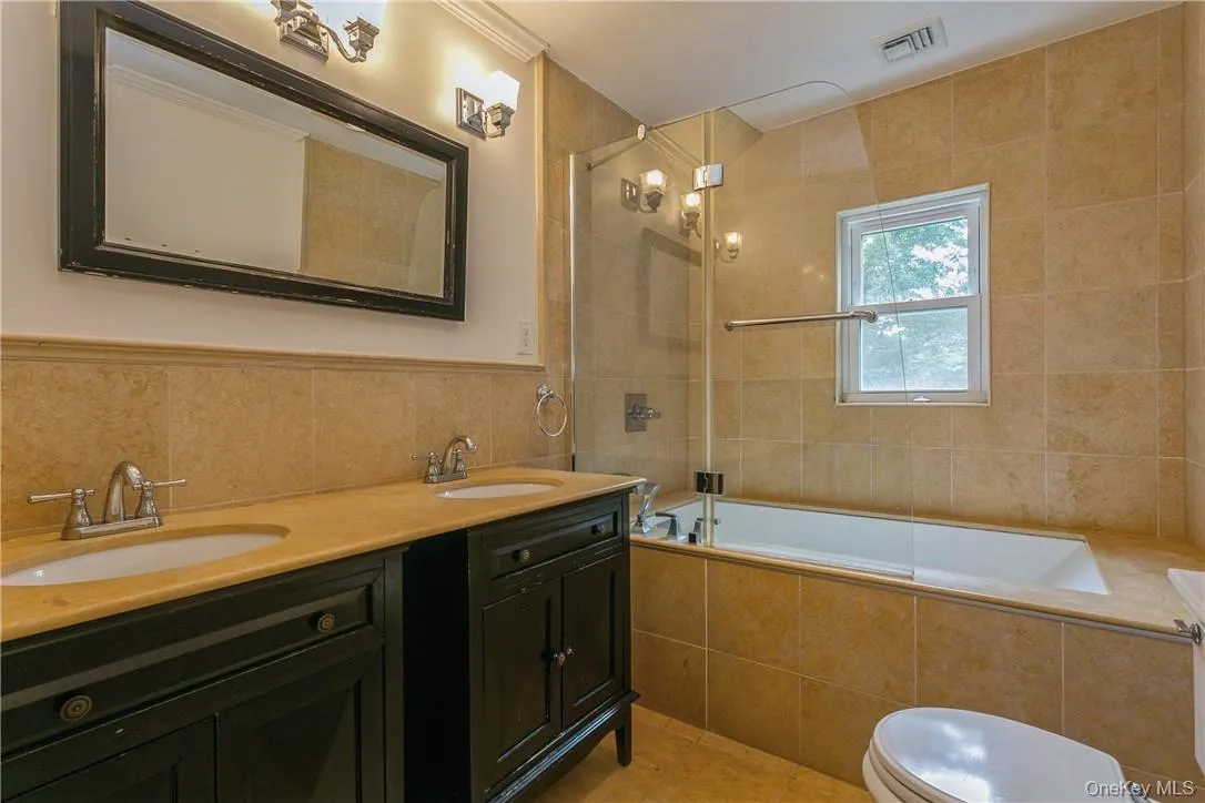 Hall bath on second floor. Hall bath on second floor.