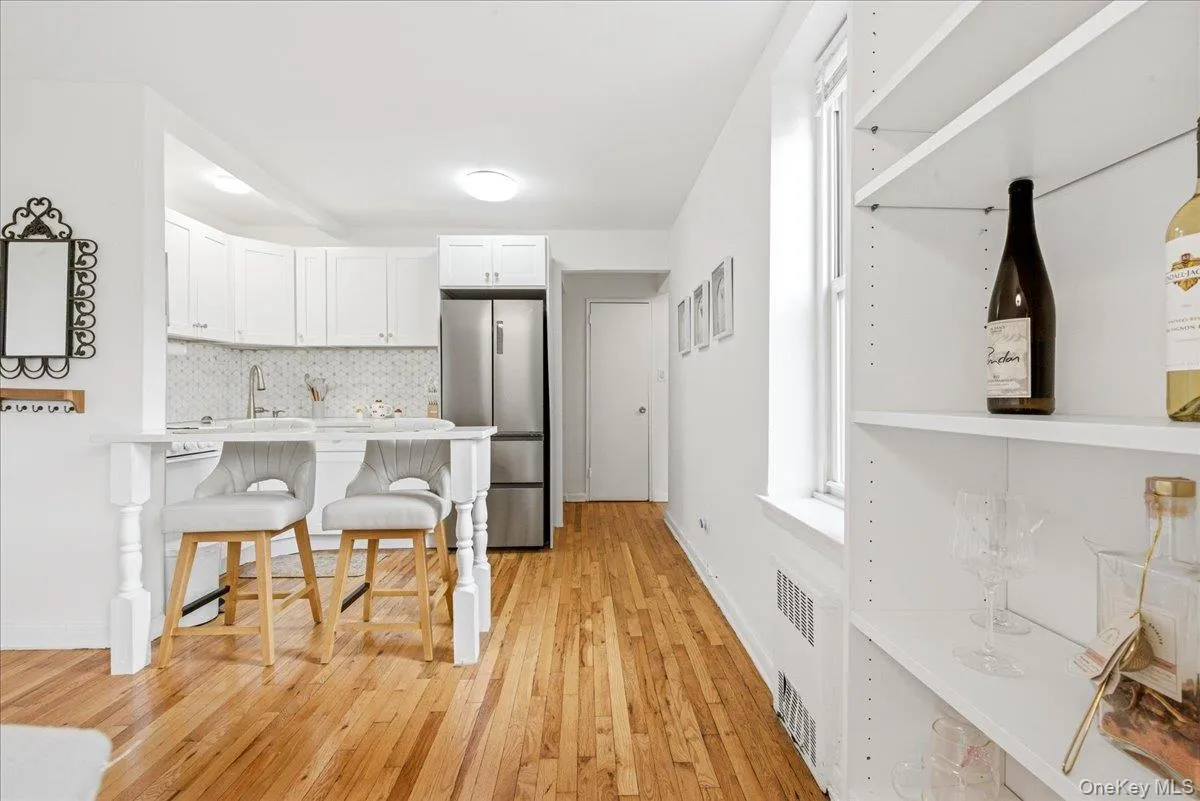 84-50 169th Street, New York, NY, 1 Bedroom Bedrooms, 4 Rooms Rooms,1 BathroomBathrooms,Residential,For Rent,169th,0,1033410 84-50 169th Street, New York, NY, 1 Bedroom Bedrooms, 4 Rooms Rooms,1 BathroomBathrooms,Residential,For Rent,169th,0,1033410