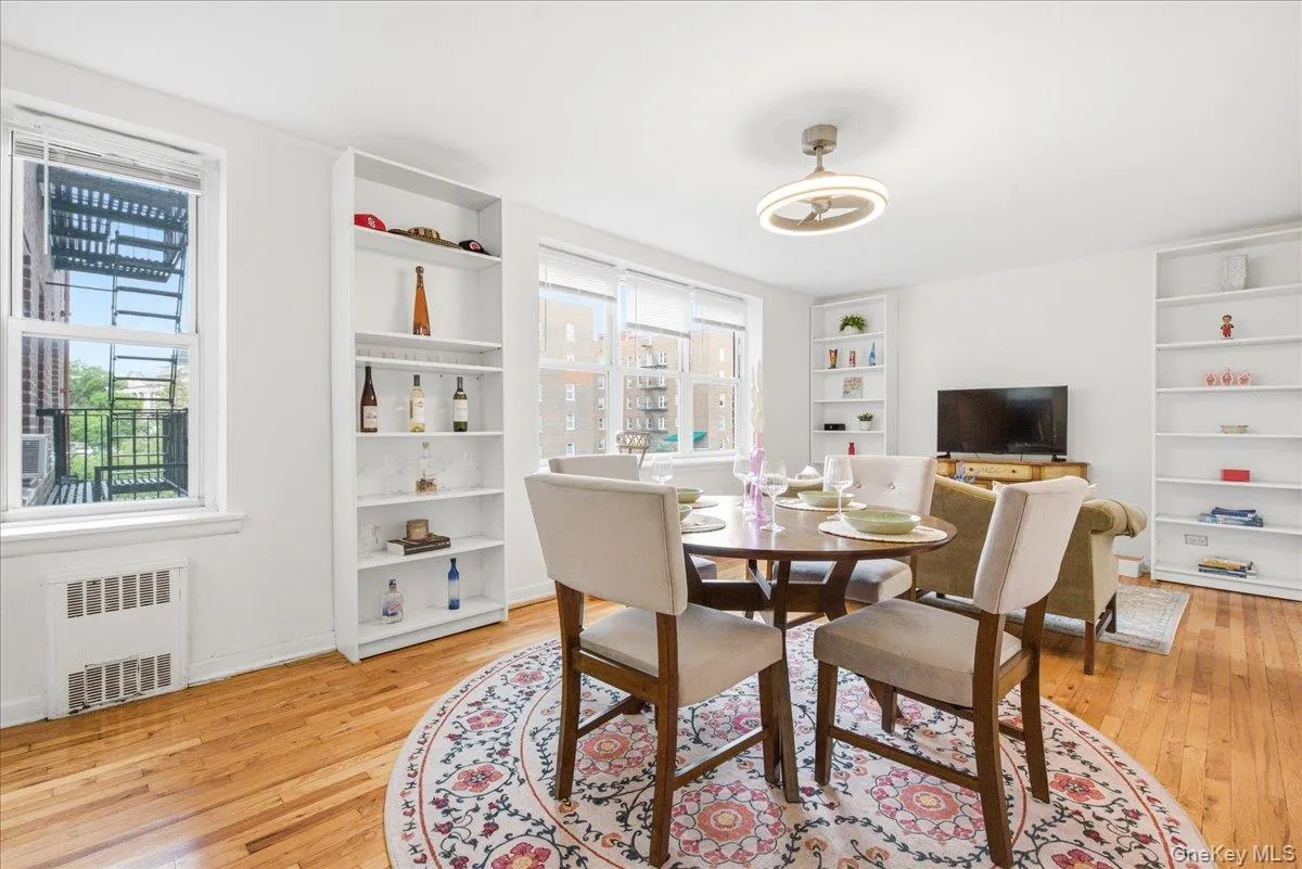 84-50 169th Street, New York, NY, 1 Bedroom Bedrooms, 4 Rooms Rooms,1 BathroomBathrooms,Residential,For Rent,169th,0,1033410 84-50 169th Street, New York, NY, 1 Bedroom Bedrooms, 4 Rooms Rooms,1 BathroomBathrooms,Residential,For Rent,169th,0,1033410