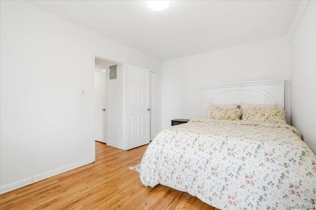 84-50 169th Street, New York, NY, 1 Bedroom Bedrooms, 4 Rooms Rooms,1 BathroomBathrooms,Residential,For Rent,169th,0,1033410 84-50 169th Street, New York, NY, 1 Bedroom Bedrooms, 4 Rooms Rooms,1 BathroomBathrooms,Residential,For Rent,169th,0,1033410