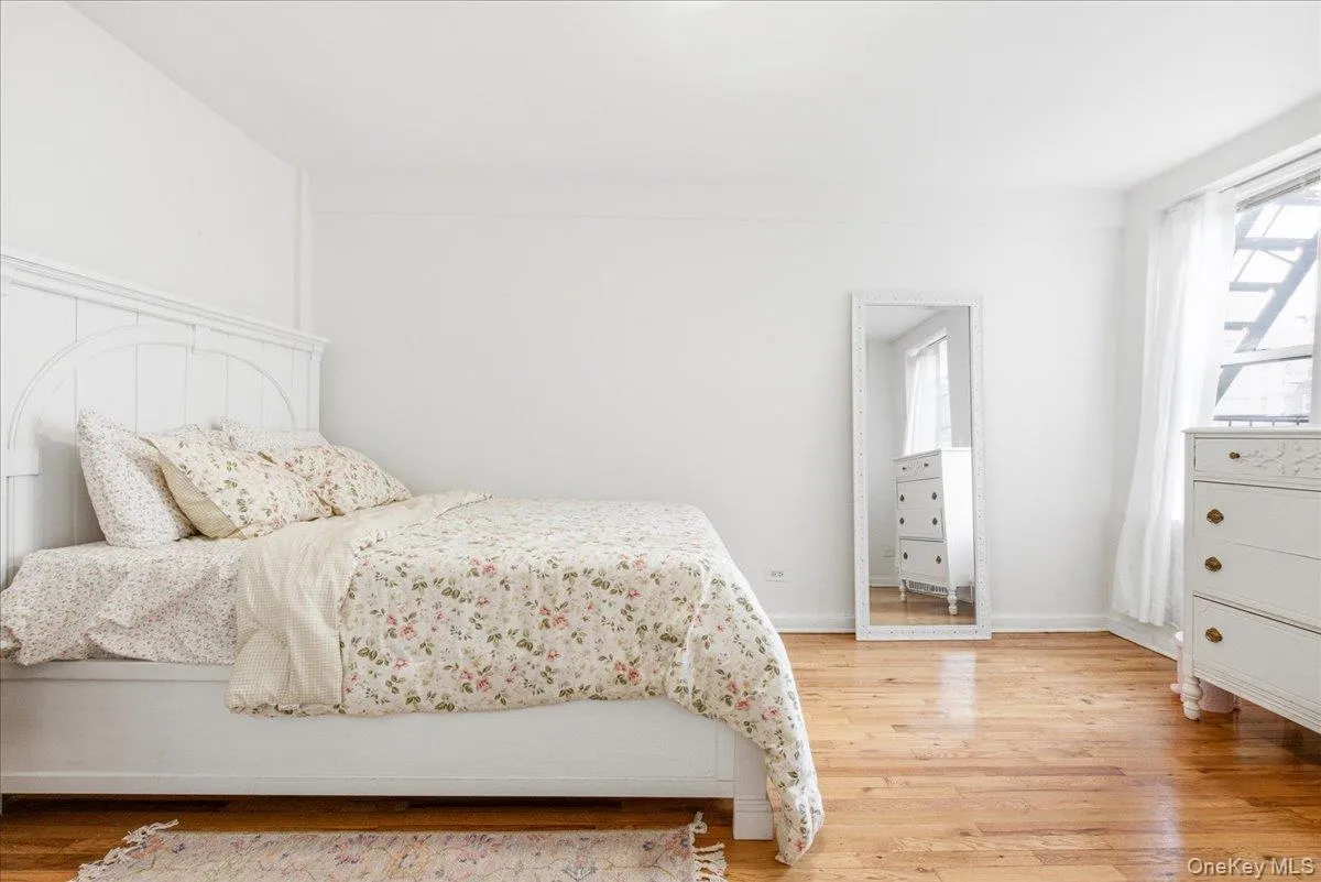 84-50 169th Street, New York, NY, 1 Bedroom Bedrooms, 4 Rooms Rooms,1 BathroomBathrooms,Residential,For Rent,169th,0,1033410 84-50 169th Street, New York, NY, 1 Bedroom Bedrooms, 4 Rooms Rooms,1 BathroomBathrooms,Residential,For Rent,169th,0,1033410
