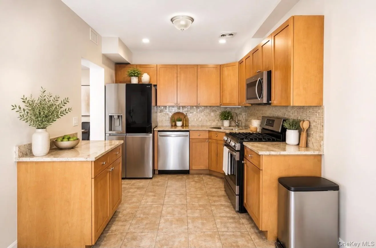 1467 Royce Street, New York, NY, 2 Bedrooms Bedrooms, 6 Rooms Rooms,2 BathroomsBathrooms,Residential,For Rent,Royce,0,1033412 1467 Royce Street, New York, NY, 2 Bedrooms Bedrooms, 6 Rooms Rooms,2 BathroomsBathrooms,Residential,For Rent,Royce,0,1033412