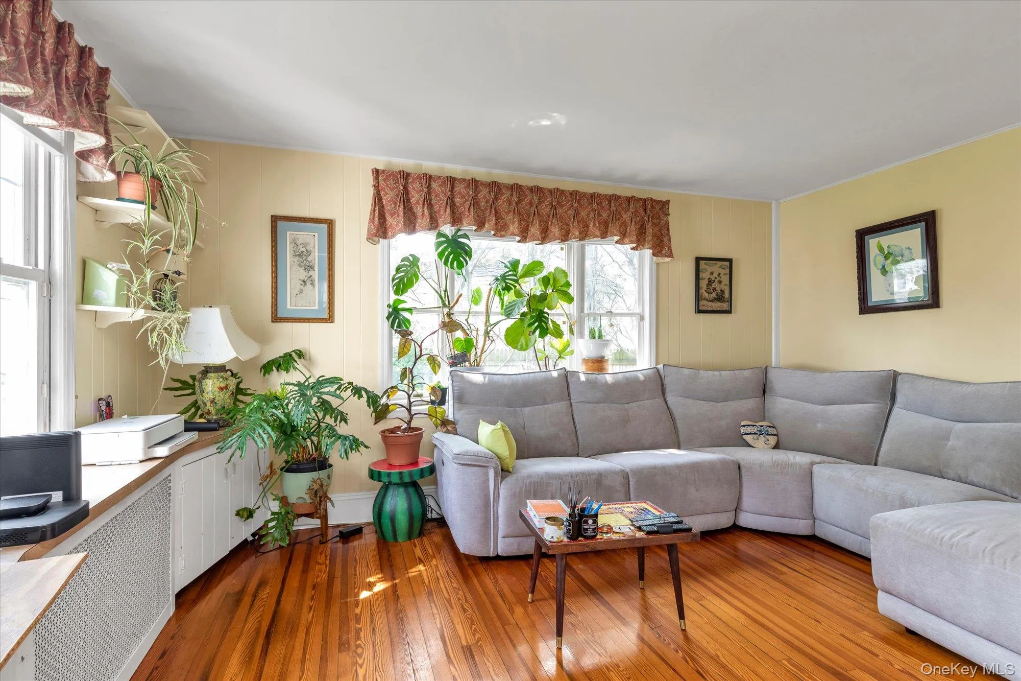 57 Raymond Street, Hempstead, NY, 3 Bedrooms Bedrooms, 7 Rooms Rooms,2 BathroomsBathrooms,Residential,For Rent,Raymond,0,1033414 57 Raymond Street, Hempstead, NY, 3 Bedrooms Bedrooms, 7 Rooms Rooms,2 BathroomsBathrooms,Residential,For Rent,Raymond,0,1033414