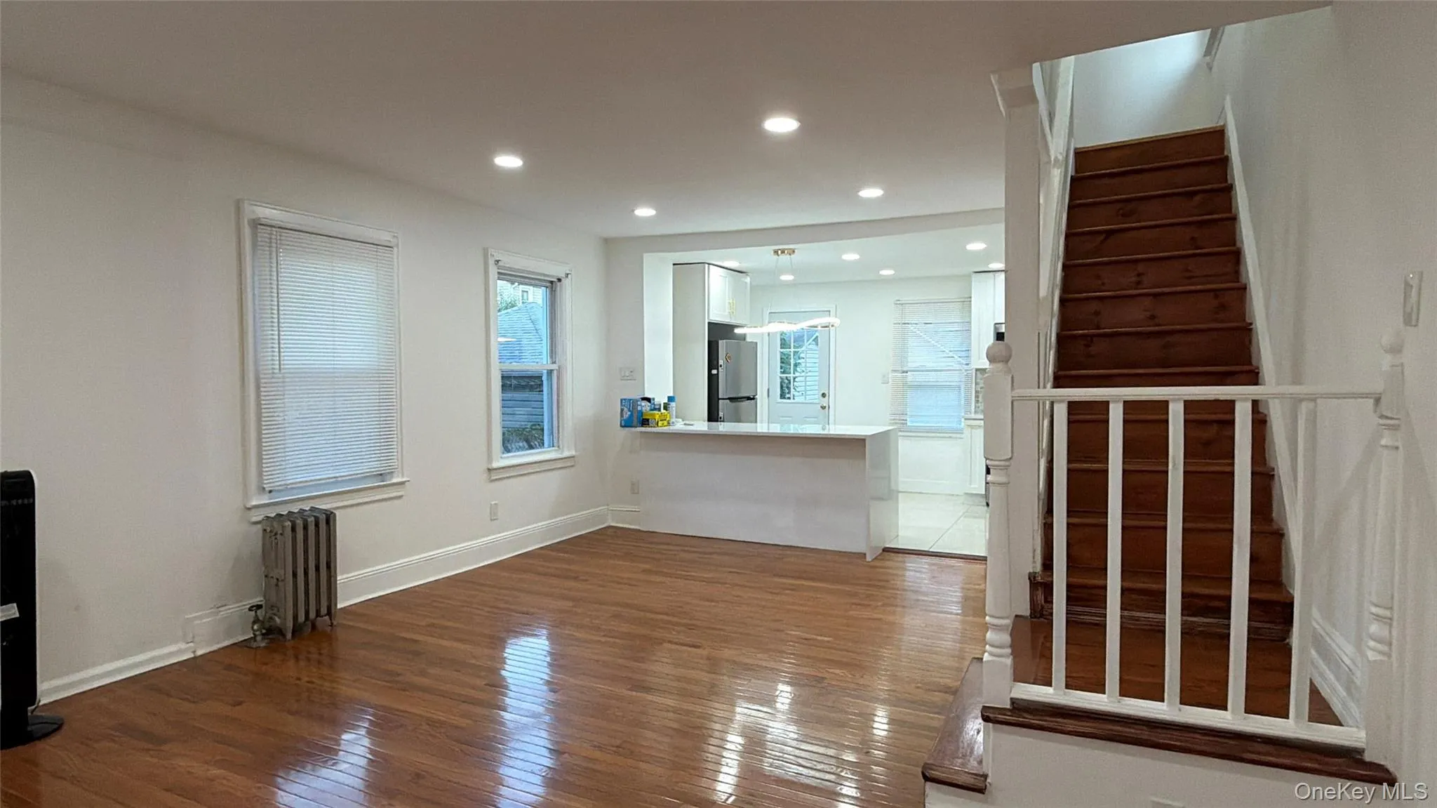 16414 81st Avenue, New York, NY, 5 Bedrooms Bedrooms, 9 Rooms Rooms,2 BathroomsBathrooms,Residential,For Rent,81st,0,1033418 16414 81st Avenue, New York, NY, 5 Bedrooms Bedrooms, 9 Rooms Rooms,2 BathroomsBathrooms,Residential,For Rent,81st,0,1033418