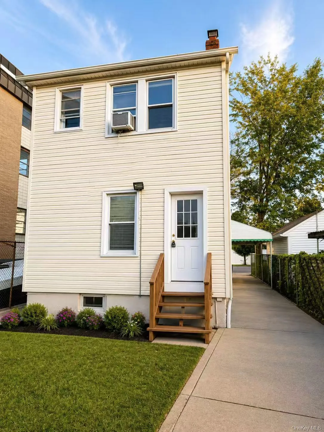 16414 81st Avenue, New York, NY, 5 Bedrooms Bedrooms, 9 Rooms Rooms,2 BathroomsBathrooms,Residential,For Rent,81st,0,1033418 16414 81st Avenue, New York, NY, 5 Bedrooms Bedrooms, 9 Rooms Rooms,2 BathroomsBathrooms,Residential,For Rent,81st,0,1033418