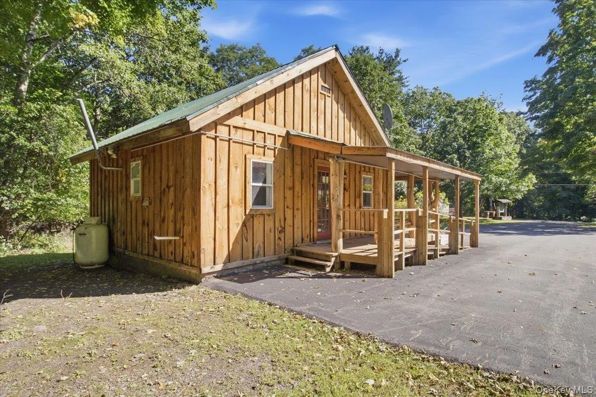 695 & 698 South Rd., Cairo, NY, 3 Bedrooms Bedrooms, 7 Rooms Rooms,1 BathroomBathrooms,Residential,For Rent,South Rd.,0,1033424 695 & 698 South Rd., Cairo, NY, 3 Bedrooms Bedrooms, 7 Rooms Rooms,1 BathroomBathrooms,Residential,For Rent,South Rd.,0,1033424