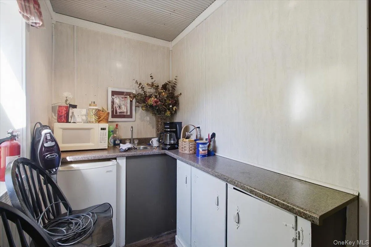 695 & 698 South Rd., Cairo, NY, 3 Bedrooms Bedrooms, 7 Rooms Rooms,1 BathroomBathrooms,Residential,For Rent,South Rd.,0,1033424 695 & 698 South Rd., Cairo, NY, 3 Bedrooms Bedrooms, 7 Rooms Rooms,1 BathroomBathrooms,Residential,For Rent,South Rd.,0,1033424