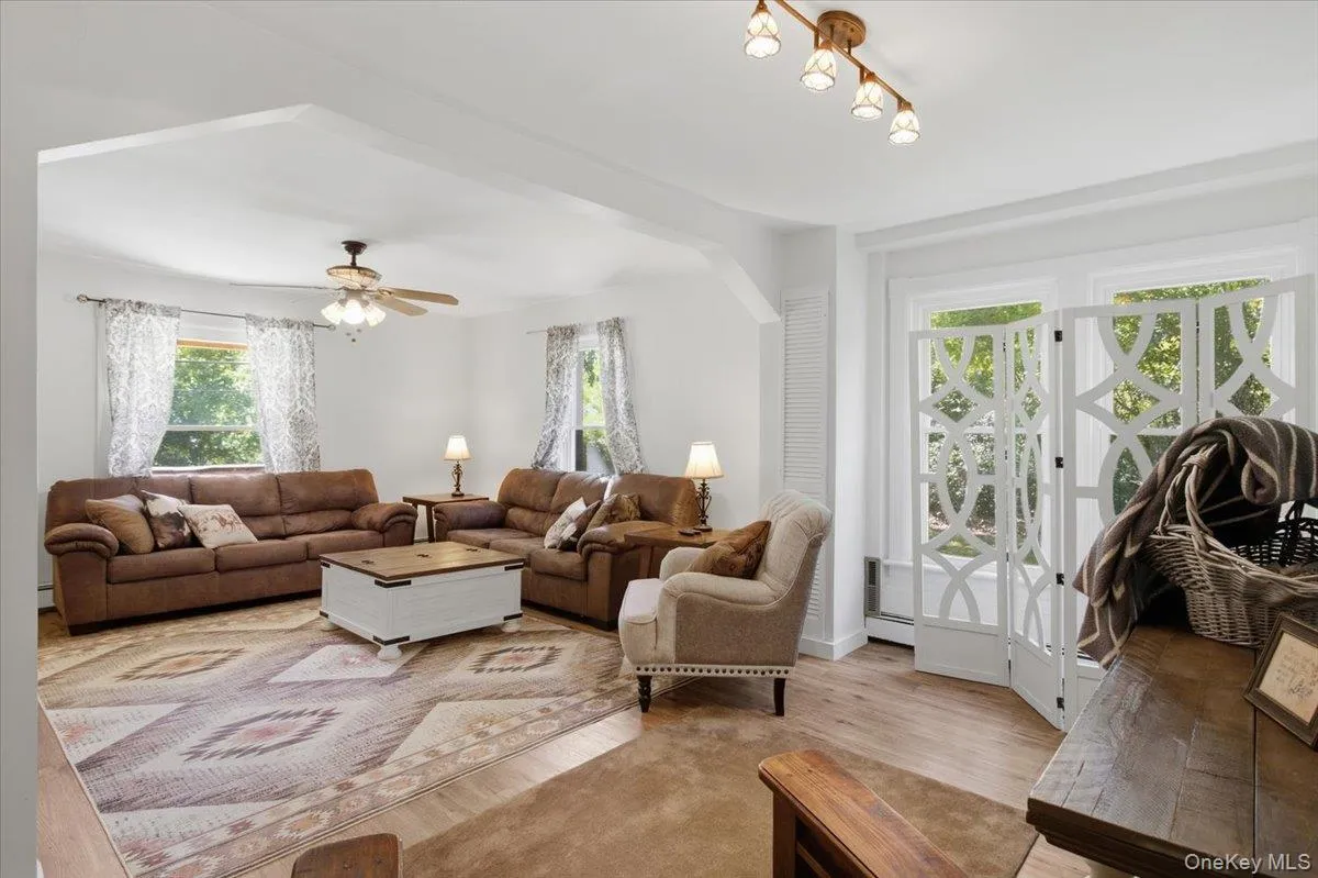 695 & 698 South Rd., Cairo, NY, 3 Bedrooms Bedrooms, 7 Rooms Rooms,1 BathroomBathrooms,Residential,For Rent,South Rd.,0,1033424 695 & 698 South Rd., Cairo, NY, 3 Bedrooms Bedrooms, 7 Rooms Rooms,1 BathroomBathrooms,Residential,For Rent,South Rd.,0,1033424