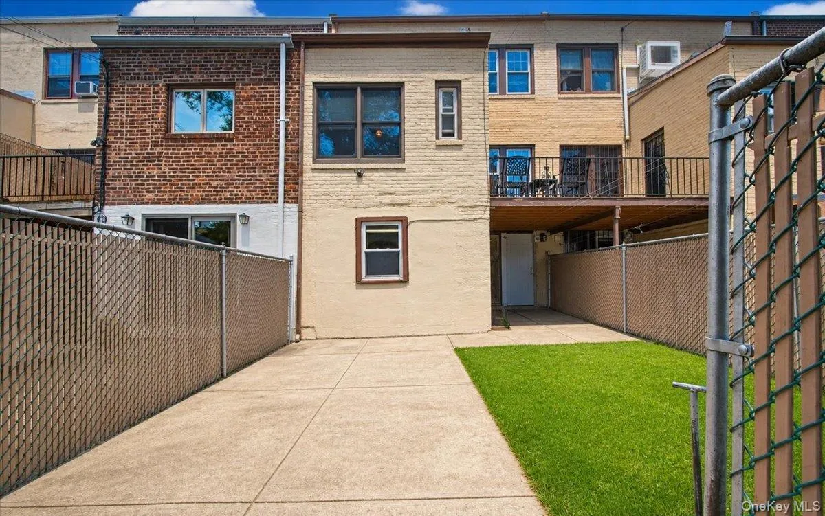 85-26 67th Road, New York, NY, 3 Bedrooms Bedrooms, 10 Rooms Rooms,1 BathroomBathrooms,Residential,For Rent,67th,0,1033434 85-26 67th Road, New York, NY, 3 Bedrooms Bedrooms, 10 Rooms Rooms,1 BathroomBathrooms,Residential,For Rent,67th,0,1033434