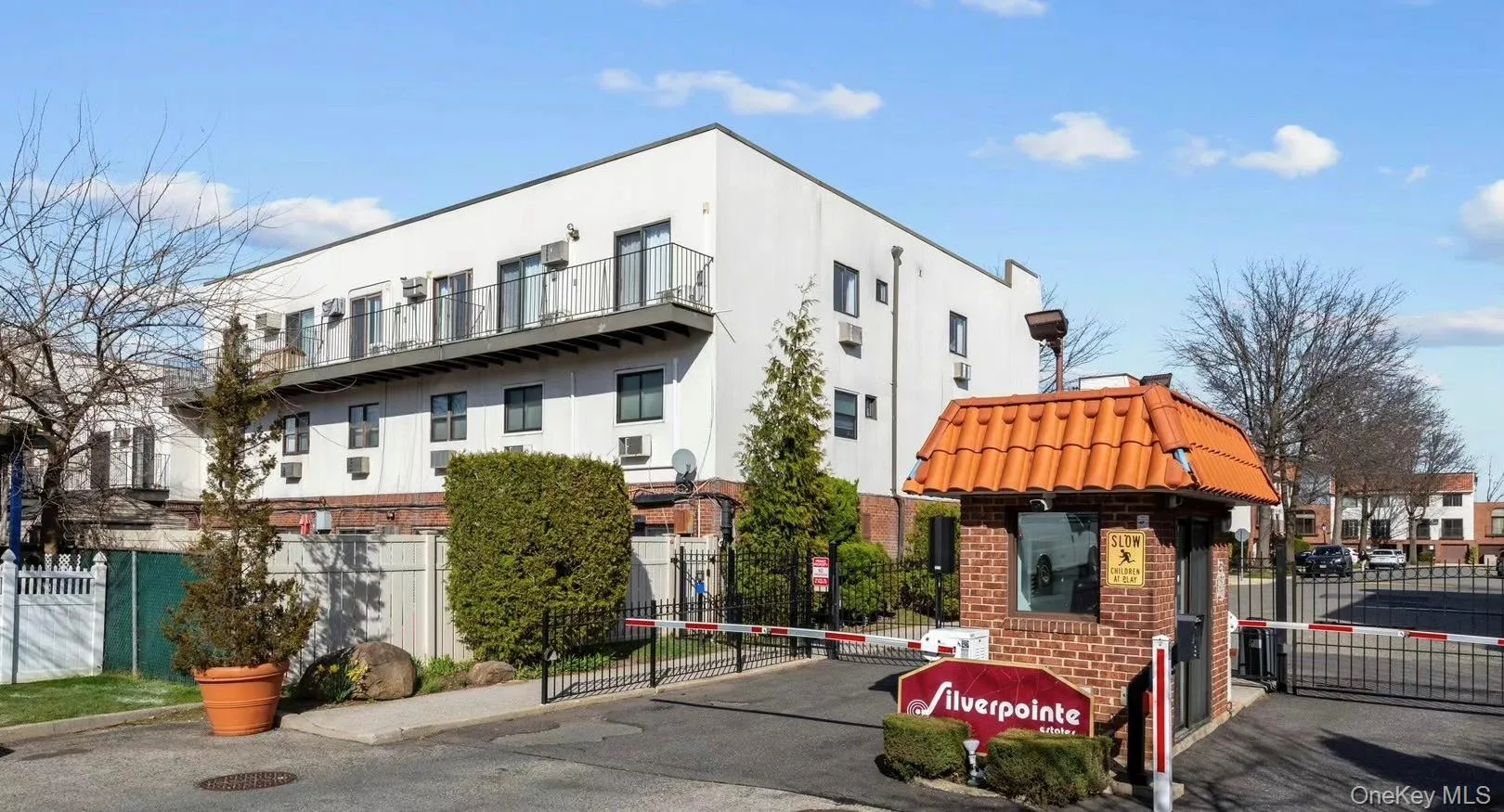 340 Julius Road, New York, NY, 3 Bedrooms Bedrooms, 8 Rooms Rooms,2 BathroomsBathrooms,Residential,For Rent,Julius,0,1033438 340 Julius Road, New York, NY, 3 Bedrooms Bedrooms, 8 Rooms Rooms,2 BathroomsBathrooms,Residential,For Rent,Julius,0,1033438