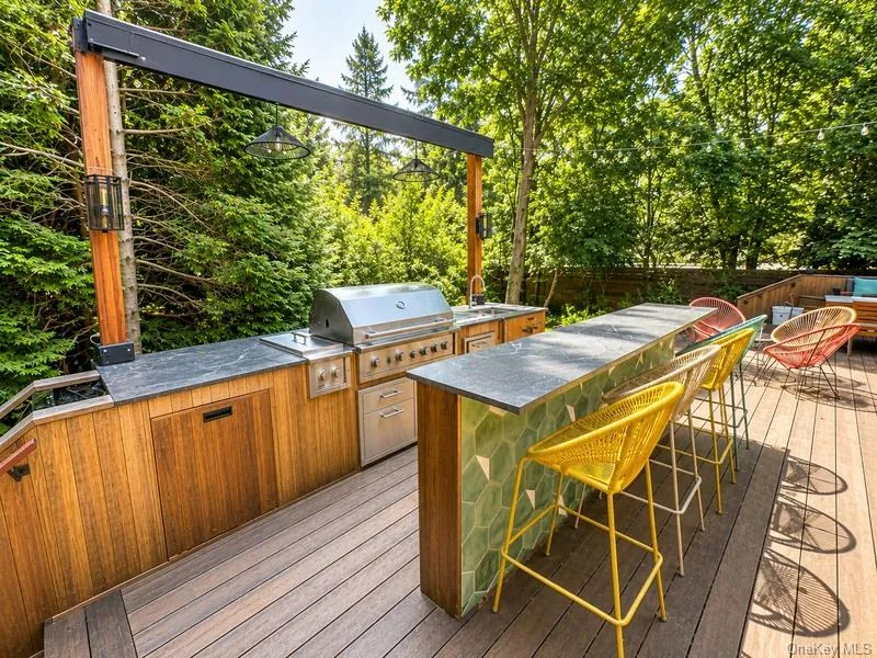 14 Tall Tree Court, Huntington, NY, 4 Bedrooms Bedrooms, 10 Rooms Rooms,3 BathroomsBathrooms,Residential Lease,For Rent,Tall Tree,0,1033442 14 Tall Tree Court, Huntington, NY, 4 Bedrooms Bedrooms, 10 Rooms Rooms,3 BathroomsBathrooms,Residential Lease,For Rent,Tall Tree,0,1033442