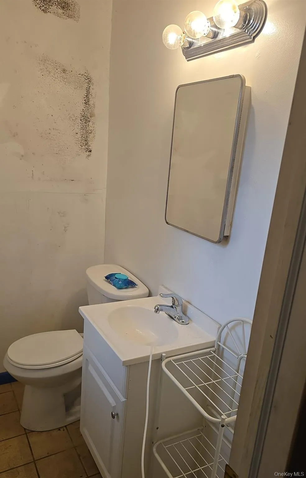 14 Bellmore Drive, Poughkeepsie, NY, 3 Bedrooms Bedrooms, 6 Rooms Rooms,1 BathroomBathrooms,Residential,For Rent,Bellmore,0,1033444 14 Bellmore Drive, Poughkeepsie, NY, 3 Bedrooms Bedrooms, 6 Rooms Rooms,1 BathroomBathrooms,Residential,For Rent,Bellmore,0,1033444