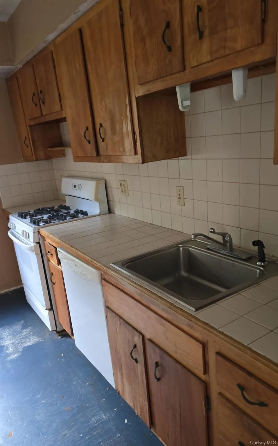 14 Bellmore Drive, Poughkeepsie, NY, 3 Bedrooms Bedrooms, 6 Rooms Rooms,1 BathroomBathrooms,Residential,For Rent,Bellmore,0,1033444 14 Bellmore Drive, Poughkeepsie, NY, 3 Bedrooms Bedrooms, 6 Rooms Rooms,1 BathroomBathrooms,Residential,For Rent,Bellmore,0,1033444