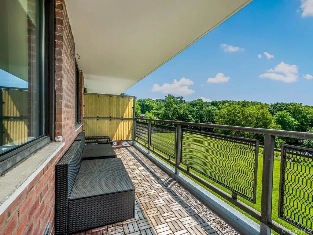 4705 Henry Hudson Parkway, New York, NY, 1 Bedroom Bedrooms, 3 Rooms Rooms,1 BathroomBathrooms,Residential,For Rent,Henry Hudson,0,1033446 4705 Henry Hudson Parkway, New York, NY, 1 Bedroom Bedrooms, 3 Rooms Rooms,1 BathroomBathrooms,Residential,For Rent,Henry Hudson,0,1033446
