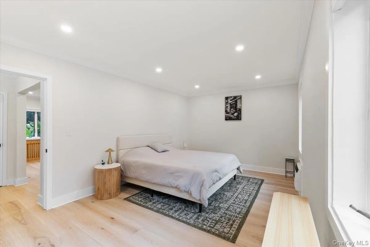 215 Middle Neck Road, North Hempstead, NY, 1 Bedroom Bedrooms, 4 Rooms Rooms,1 BathroomBathrooms,Residential,For Rent,Middle Neck,0,1033449 215 Middle Neck Road, North Hempstead, NY, 1 Bedroom Bedrooms, 4 Rooms Rooms,1 BathroomBathrooms,Residential,For Rent,Middle Neck,0,1033449