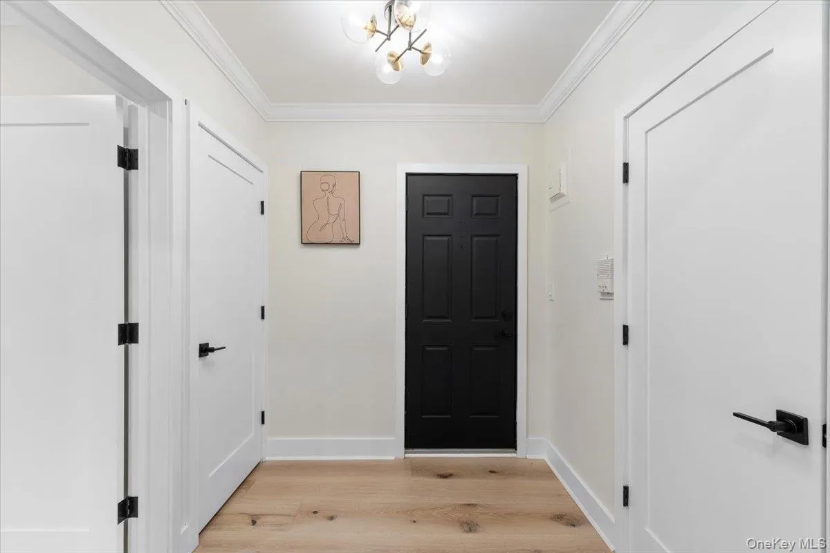 215 Middle Neck Road, North Hempstead, NY, 1 Bedroom Bedrooms, 4 Rooms Rooms,1 BathroomBathrooms,Residential,For Rent,Middle Neck,0,1033449 215 Middle Neck Road, North Hempstead, NY, 1 Bedroom Bedrooms, 4 Rooms Rooms,1 BathroomBathrooms,Residential,For Rent,Middle Neck,0,1033449