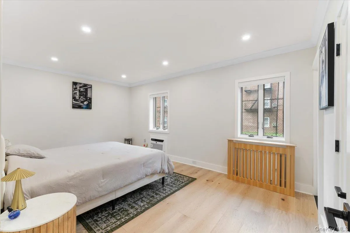 215 Middle Neck Road, North Hempstead, NY, 1 Bedroom Bedrooms, 4 Rooms Rooms,1 BathroomBathrooms,Residential,For Rent,Middle Neck,0,1033449 215 Middle Neck Road, North Hempstead, NY, 1 Bedroom Bedrooms, 4 Rooms Rooms,1 BathroomBathrooms,Residential,For Rent,Middle Neck,0,1033449