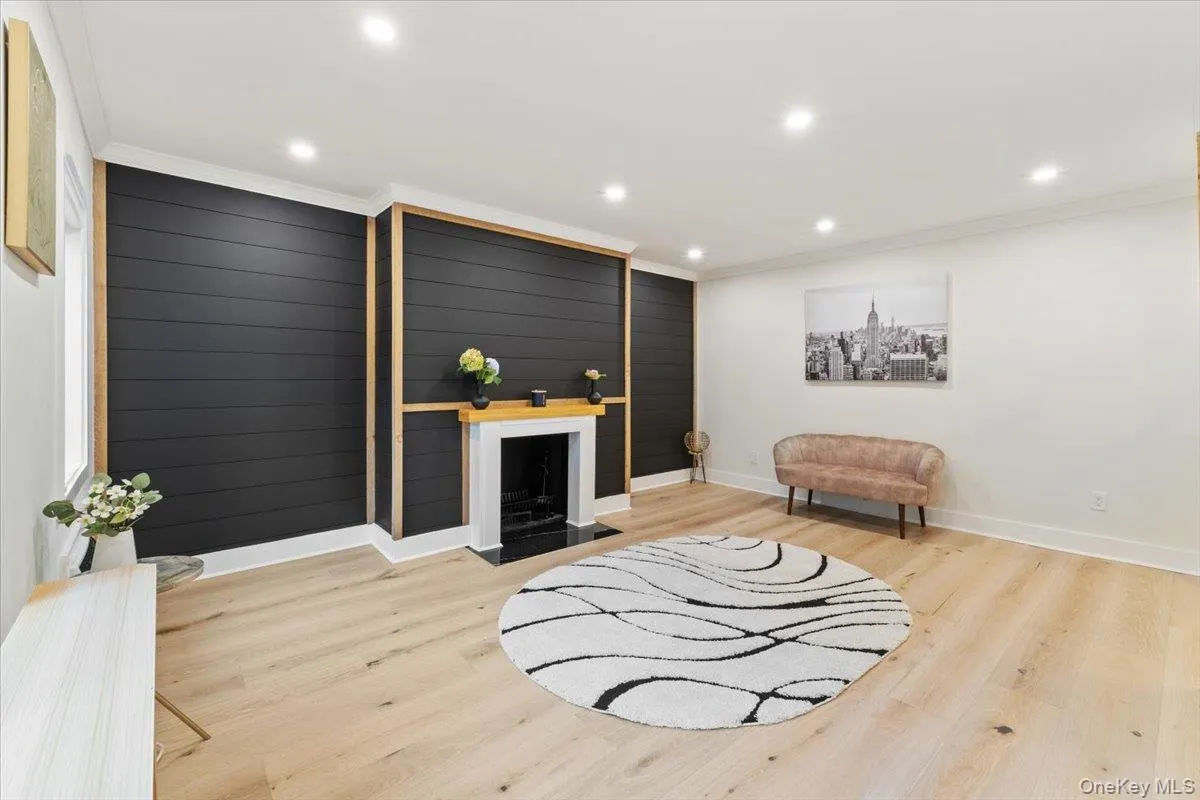 215 Middle Neck Road, North Hempstead, NY, 1 Bedroom Bedrooms, 4 Rooms Rooms,1 BathroomBathrooms,Residential,For Rent,Middle Neck,0,1033449 215 Middle Neck Road, North Hempstead, NY, 1 Bedroom Bedrooms, 4 Rooms Rooms,1 BathroomBathrooms,Residential,For Rent,Middle Neck,0,1033449