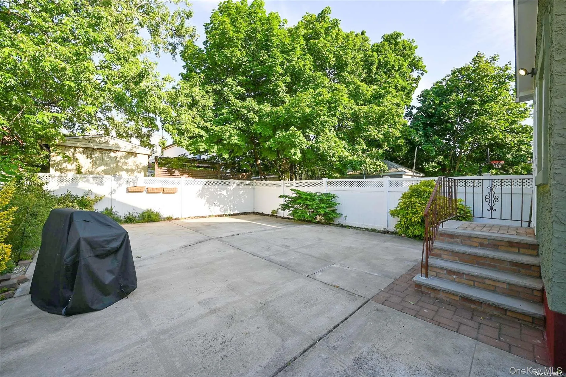 138-23 233rd Street, New York, NY, 3 Bedrooms Bedrooms, 6 Rooms Rooms,2 BathroomsBathrooms,Residential,For Rent,233rd,0,1033453 138-23 233rd Street, New York, NY, 3 Bedrooms Bedrooms, 6 Rooms Rooms,2 BathroomsBathrooms,Residential,For Rent,233rd,0,1033453