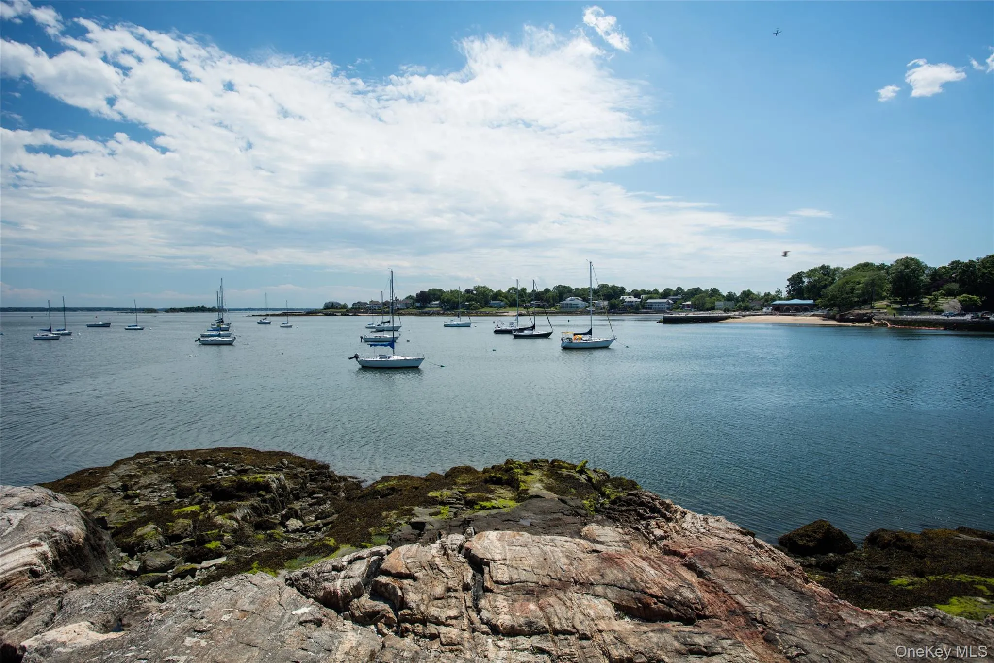 Enjoy nearby beaches Enjoy nearby beaches