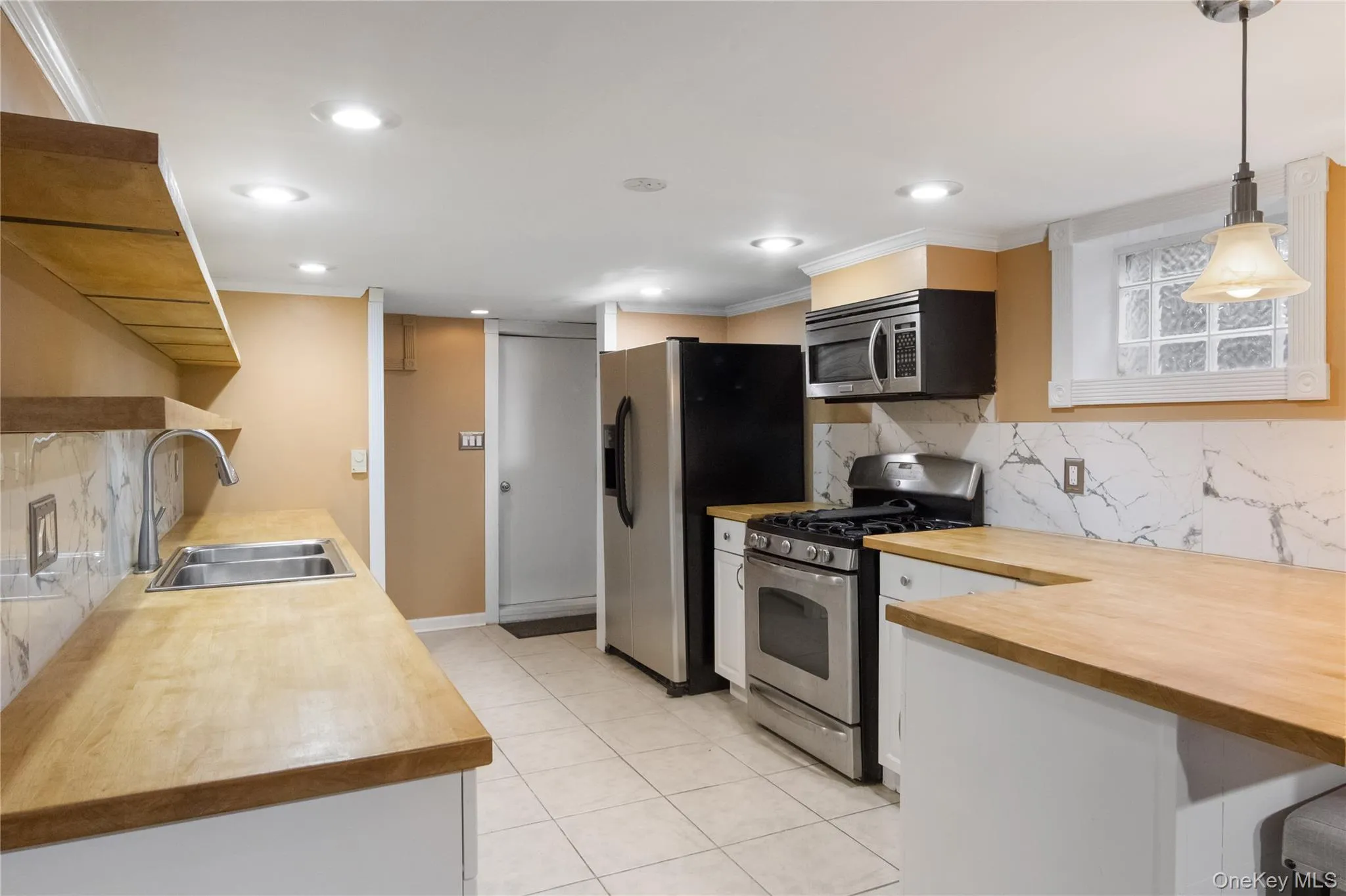 23 Wheeler Place, Clarkstown, NY, 6 Bedrooms Bedrooms, 12 Rooms Rooms,4 BathroomsBathrooms,Residential,For Rent,Wheeler,0,1033455 23 Wheeler Place, Clarkstown, NY, 6 Bedrooms Bedrooms, 12 Rooms Rooms,4 BathroomsBathrooms,Residential,For Rent,Wheeler,0,1033455