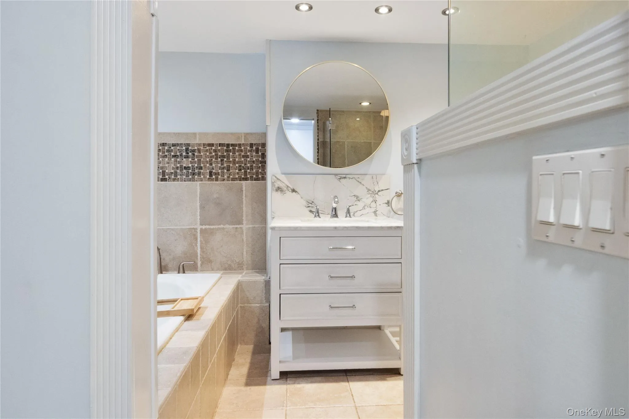 Exquisite full bath of Lower Level in-law suite. Your perfect place to relax. Exquisite full bath of Lower Level in-law suite. Your perfect place to relax.