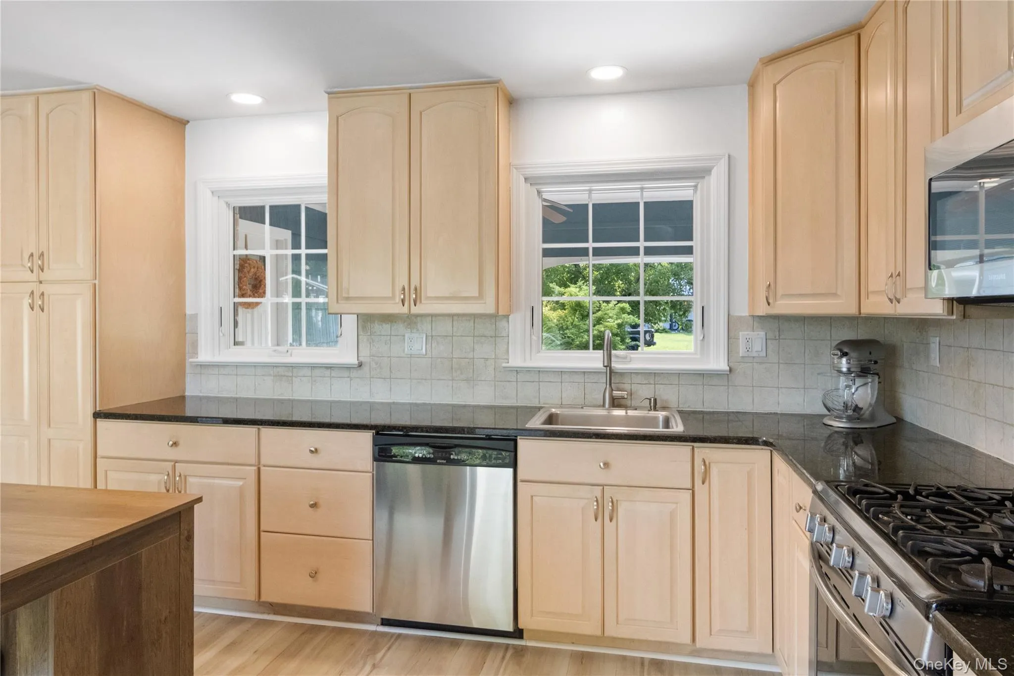 23 Wheeler Place, Clarkstown, NY, 6 Bedrooms Bedrooms, 12 Rooms Rooms,4 BathroomsBathrooms,Residential,For Rent,Wheeler,0,1033455 23 Wheeler Place, Clarkstown, NY, 6 Bedrooms Bedrooms, 12 Rooms Rooms,4 BathroomsBathrooms,Residential,For Rent,Wheeler,0,1033455