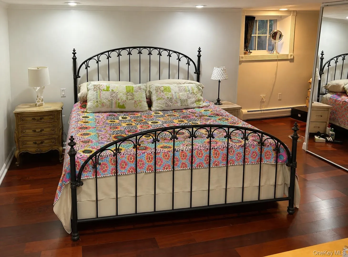 Lower Level Bedroom (Furnished) Lower Level Bedroom (Furnished)
