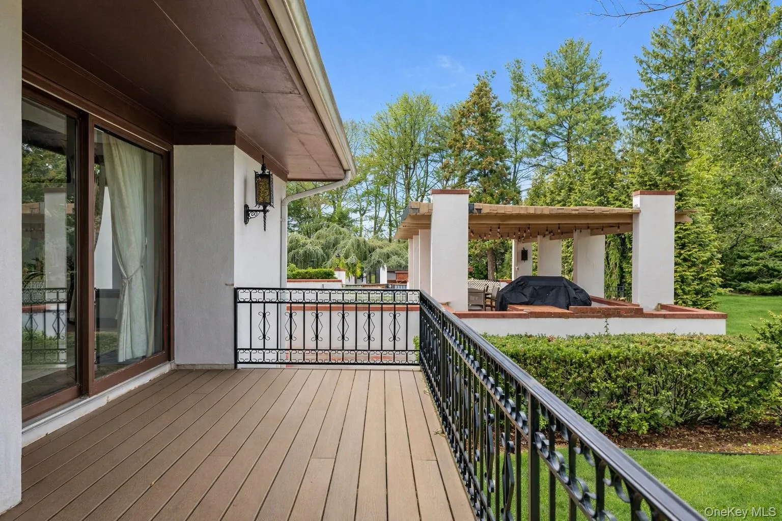 8 Plaka Court, Oyster Bay, NY, 6 Bedrooms Bedrooms, 16 Rooms Rooms,4 BathroomsBathrooms,Residential Lease,For Rent,Plaka,0,1033463 8 Plaka Court, Oyster Bay, NY, 6 Bedrooms Bedrooms, 16 Rooms Rooms,4 BathroomsBathrooms,Residential Lease,For Rent,Plaka,0,1033463