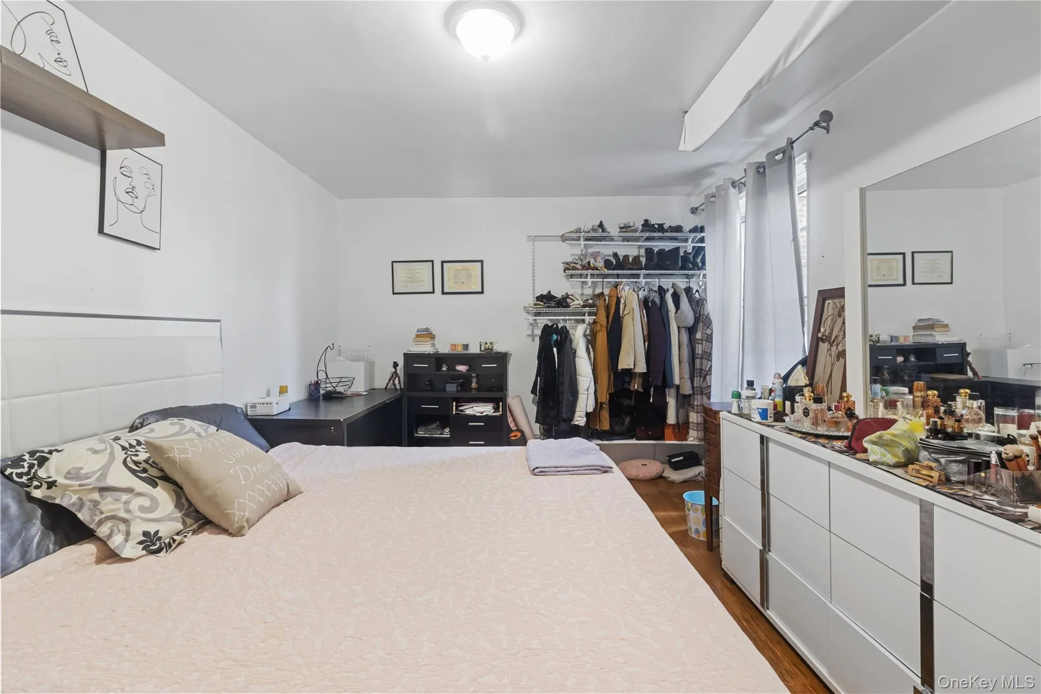 3299 Cambridge Avenue, New York, NY, 1 Bedroom Bedrooms, 3 Rooms Rooms,1 BathroomBathrooms,Residential,For Rent,Cambridge,0,1033466 3299 Cambridge Avenue, New York, NY, 1 Bedroom Bedrooms, 3 Rooms Rooms,1 BathroomBathrooms,Residential,For Rent,Cambridge,0,1033466