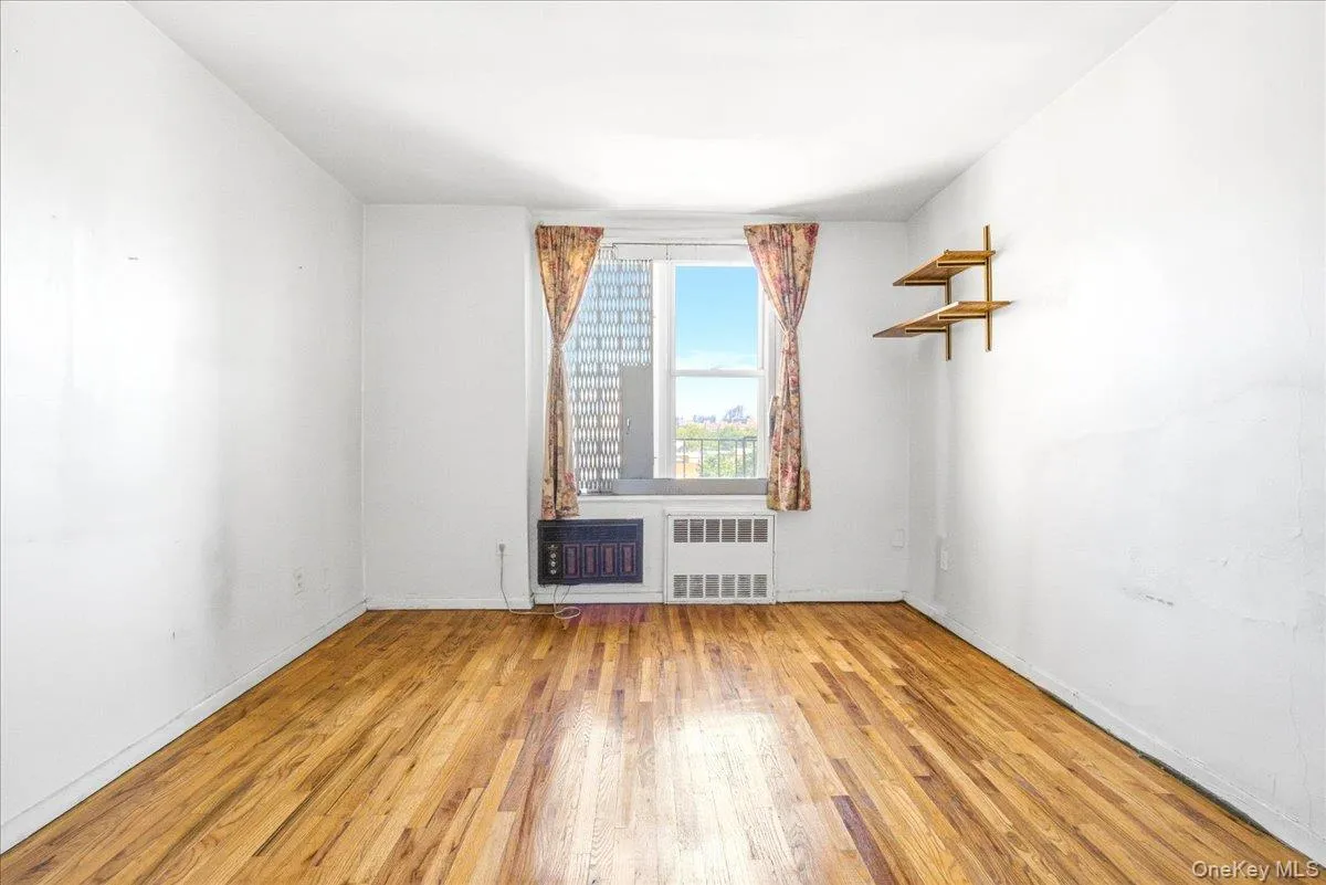 67-50 Thornton Place, New York, NY, 1 Bedroom Bedrooms, 4 Rooms Rooms,1 BathroomBathrooms,Residential,For Rent,Thornton,0,1033467 67-50 Thornton Place, New York, NY, 1 Bedroom Bedrooms, 4 Rooms Rooms,1 BathroomBathrooms,Residential,For Rent,Thornton,0,1033467