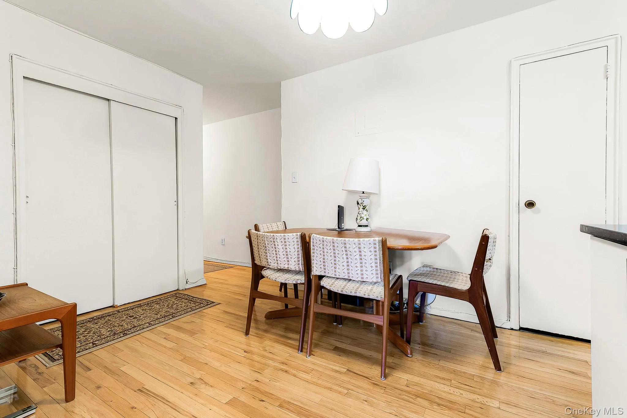 67-50 Thornton Place, New York, NY, 1 Bedroom Bedrooms, 4 Rooms Rooms,1 BathroomBathrooms,Residential,For Rent,Thornton,0,1033467 67-50 Thornton Place, New York, NY, 1 Bedroom Bedrooms, 4 Rooms Rooms,1 BathroomBathrooms,Residential,For Rent,Thornton,0,1033467