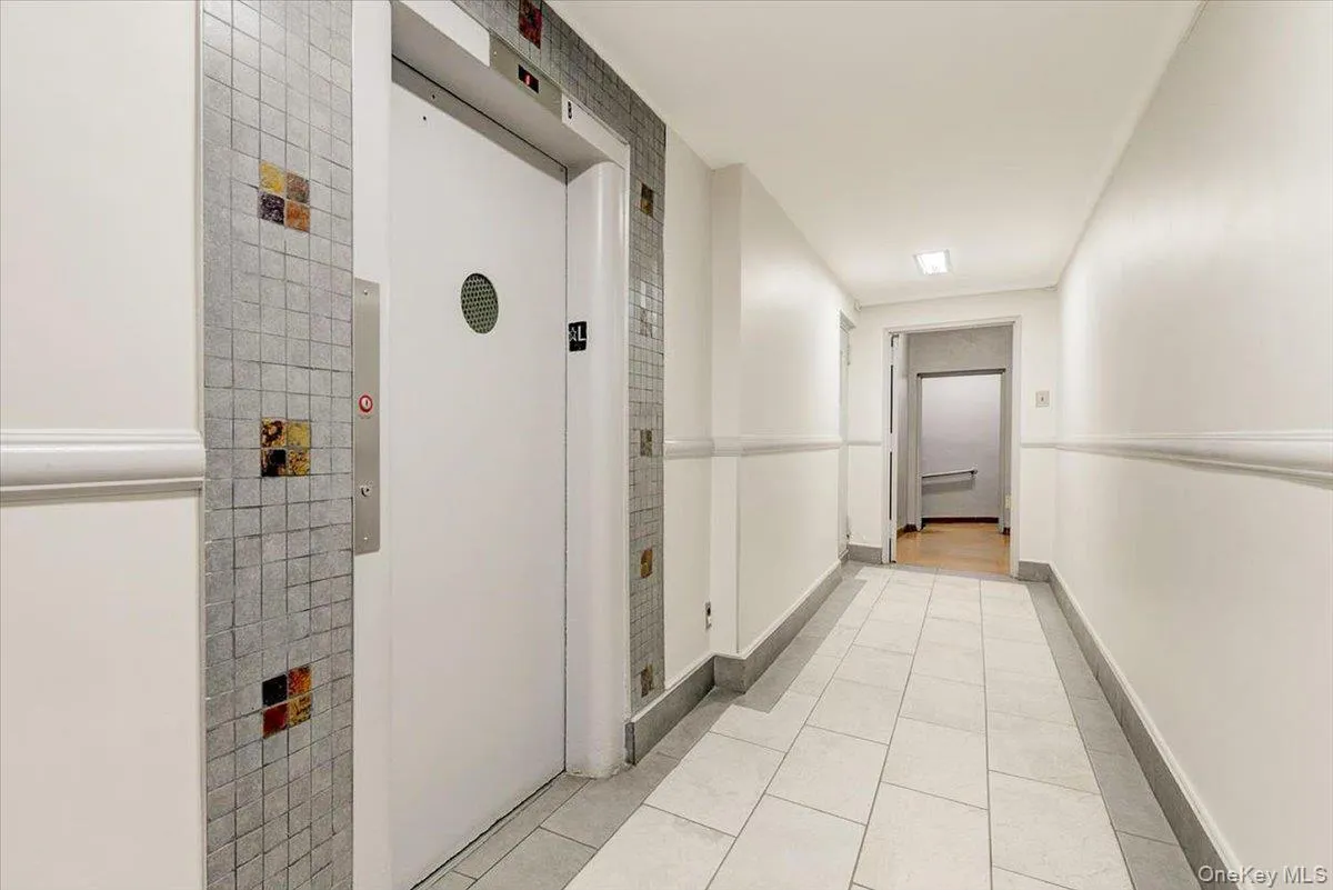 67-50 Thornton Place, New York, NY, 1 Bedroom Bedrooms, 4 Rooms Rooms,1 BathroomBathrooms,Residential,For Rent,Thornton,0,1033467 67-50 Thornton Place, New York, NY, 1 Bedroom Bedrooms, 4 Rooms Rooms,1 BathroomBathrooms,Residential,For Rent,Thornton,0,1033467